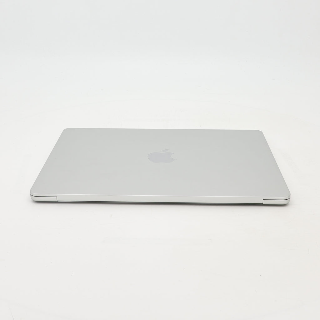 95新 Apple MacBook Air 24年 13寸 M3（8+8核） 8G RAM 256G SSD 銀色