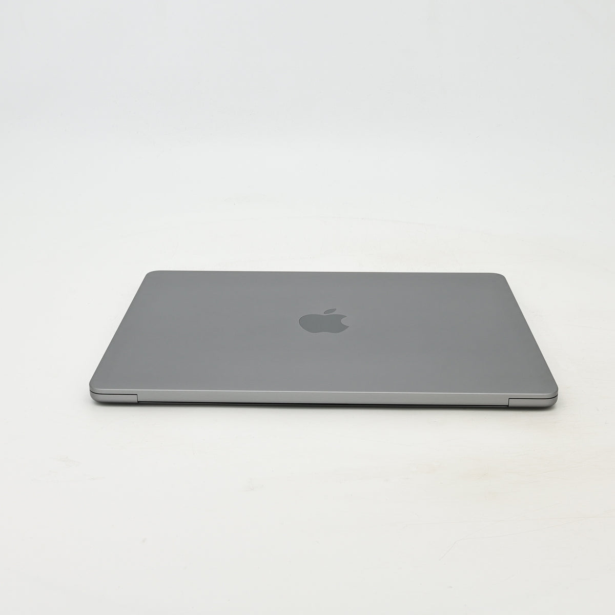95新 Apple MacBook Air 22年 13寸 M2（8+8核） 8G RAM 256G SSD 深空灰色