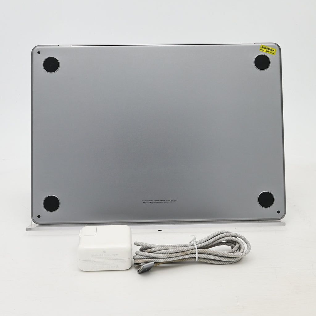 95新 Apple MacBook Air 22年 13寸 M2（8+8核） 8G RAM 256G SSD 深空灰色