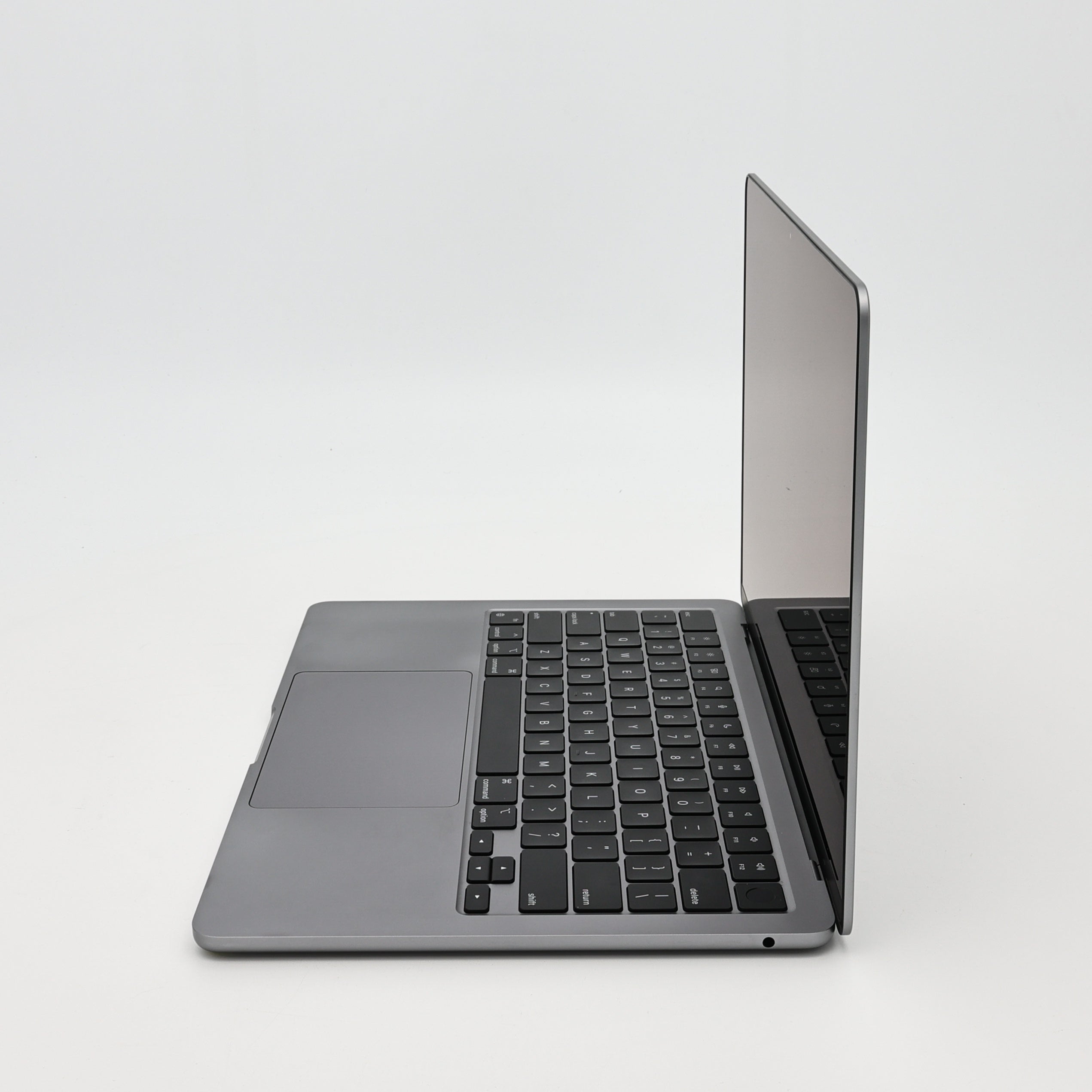 95新 Apple MacBook Air 24年 13寸 M3（8+8核） 8G RAM 256G SSD 深空灰色