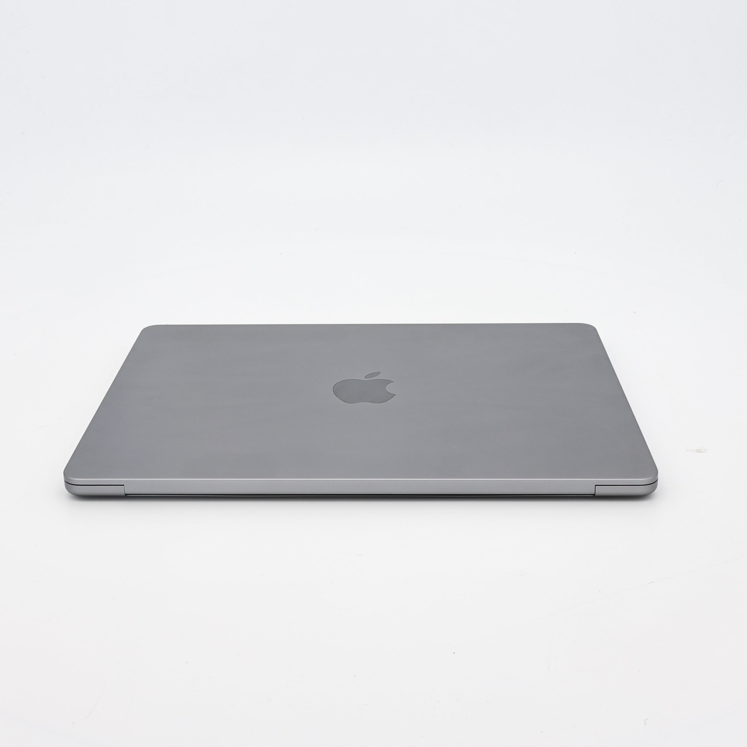 95新 Apple MacBook Air 22年 13寸 M2（8+8核） 8G RAM 256G SSD 深空灰色