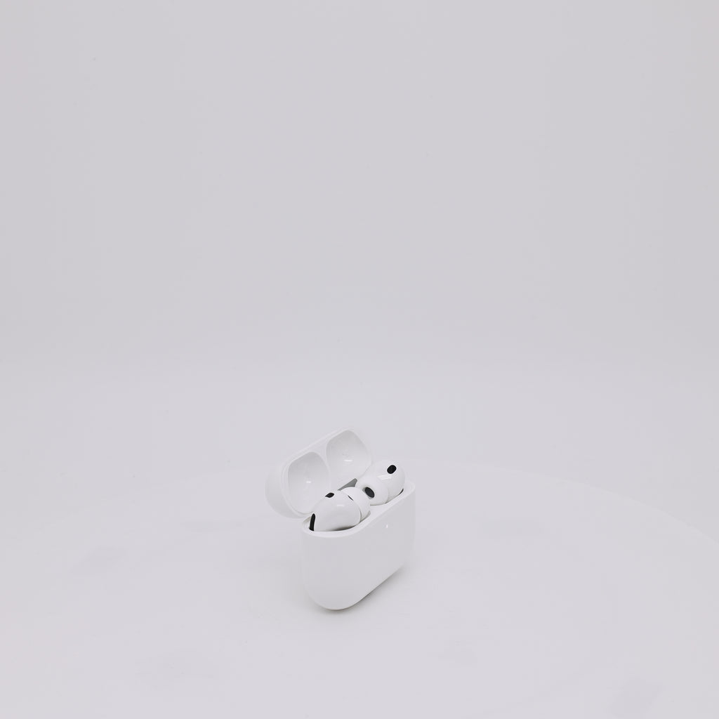 99新 Apple AirPods Pro 3 白色