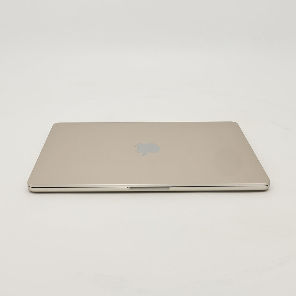 95新 Apple MacBook Air 22年 13寸 M2（8+8核） 8G RAM 256G SSD 星光色