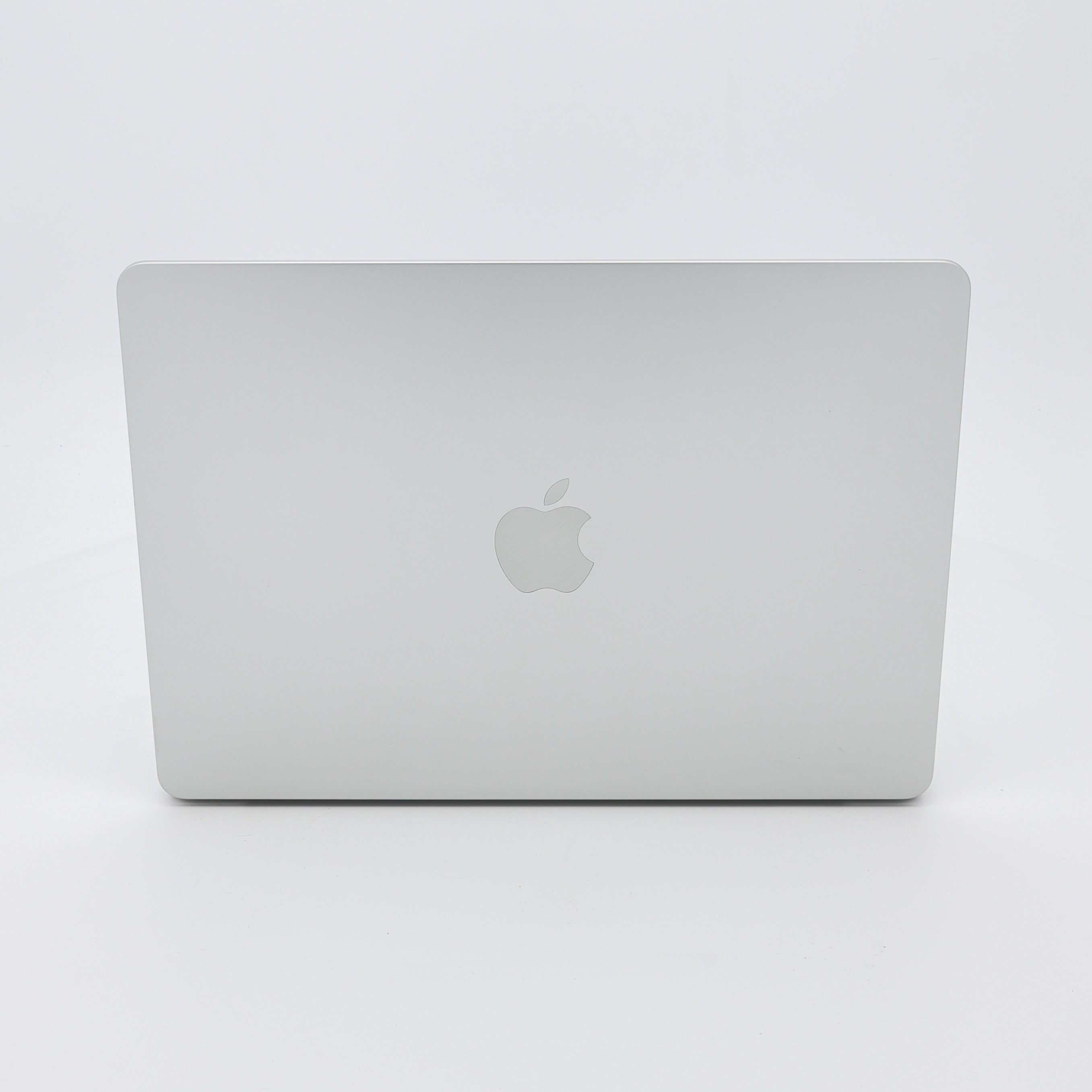 99新 Apple MacBook Air 22年 13寸 M2（8+8核） 8G RAM 256G SSD 銀色