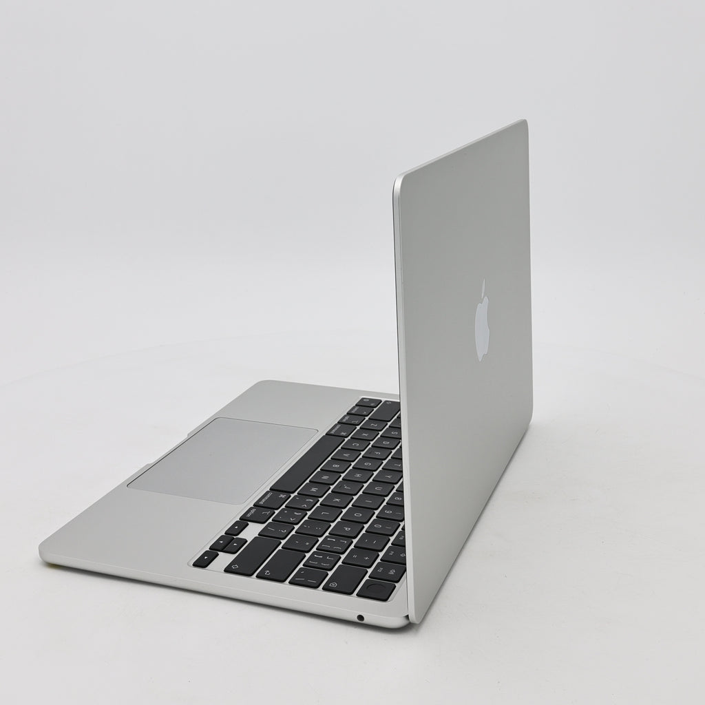 95新 Apple MacBook Air 22年 13寸 M2（8+8核） 8G RAM 256G SSD 銀色