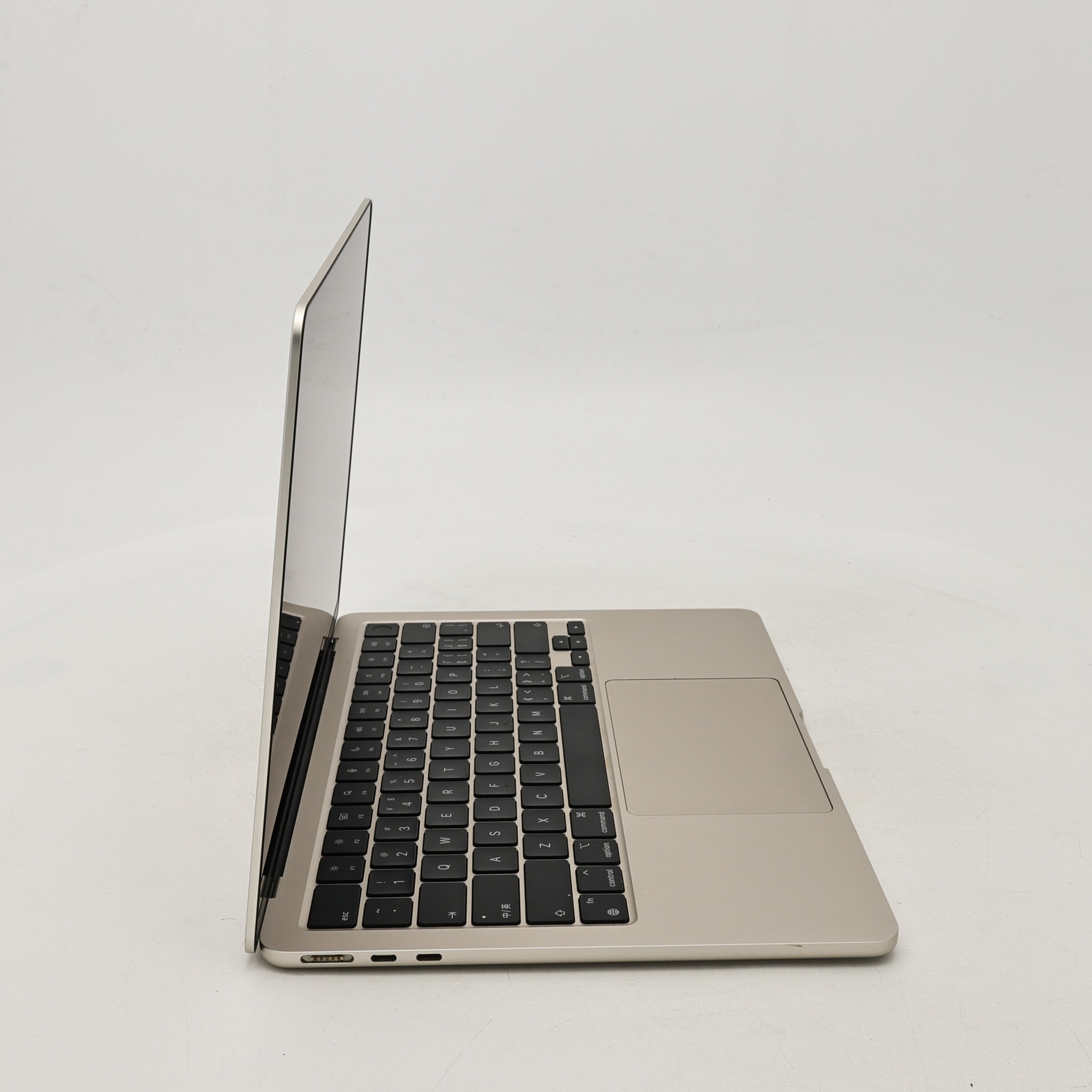 95新 Apple MacBook Air 22年 13寸 M2（8+8核） 16G RAM 256G SSD 星光色