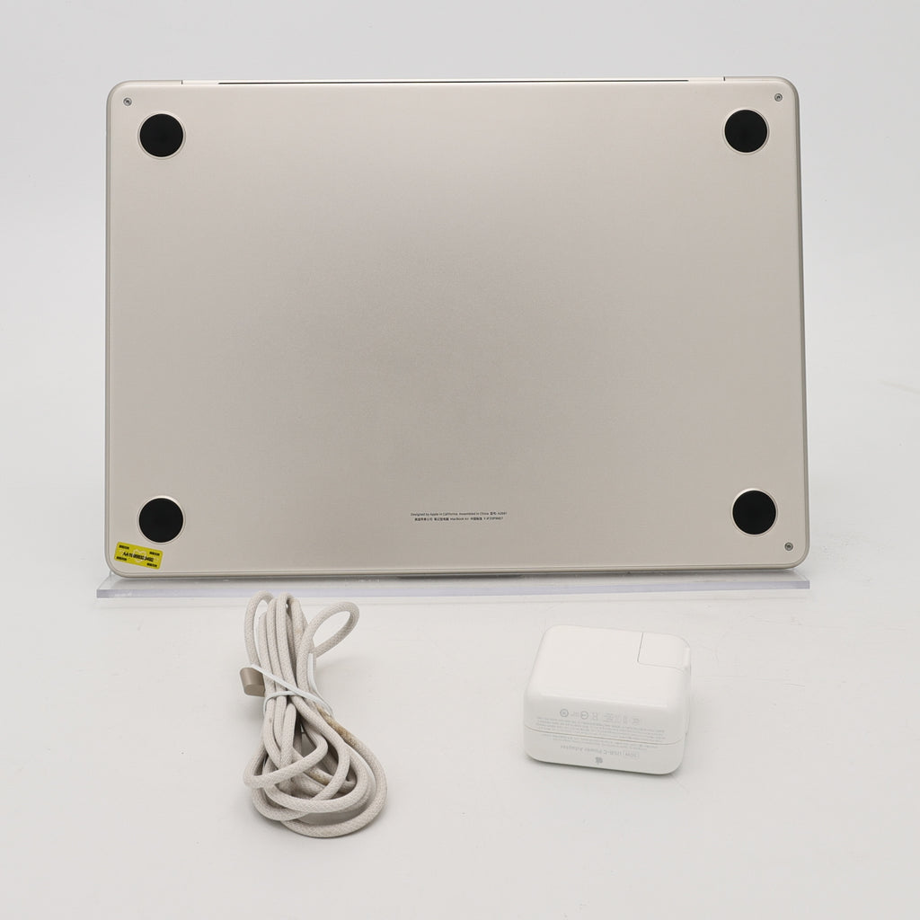 95新 Apple MacBook Air 22年 13寸 M2（8+8核） 8G RAM 256G SSD 星光色