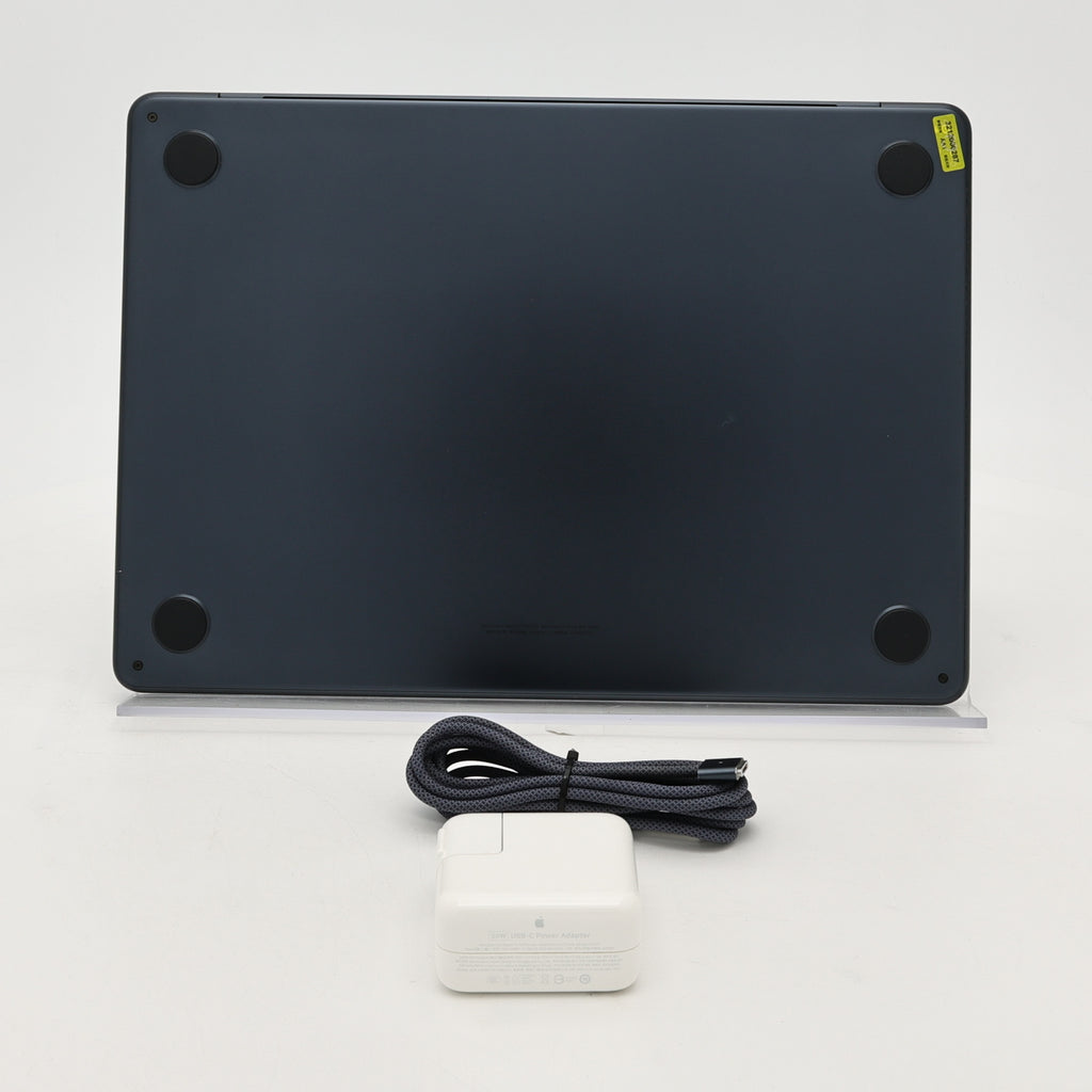 99新 Apple MacBook Air 22年 13寸 M2（8+8核） 8G RAM 256G SSD 午夜色