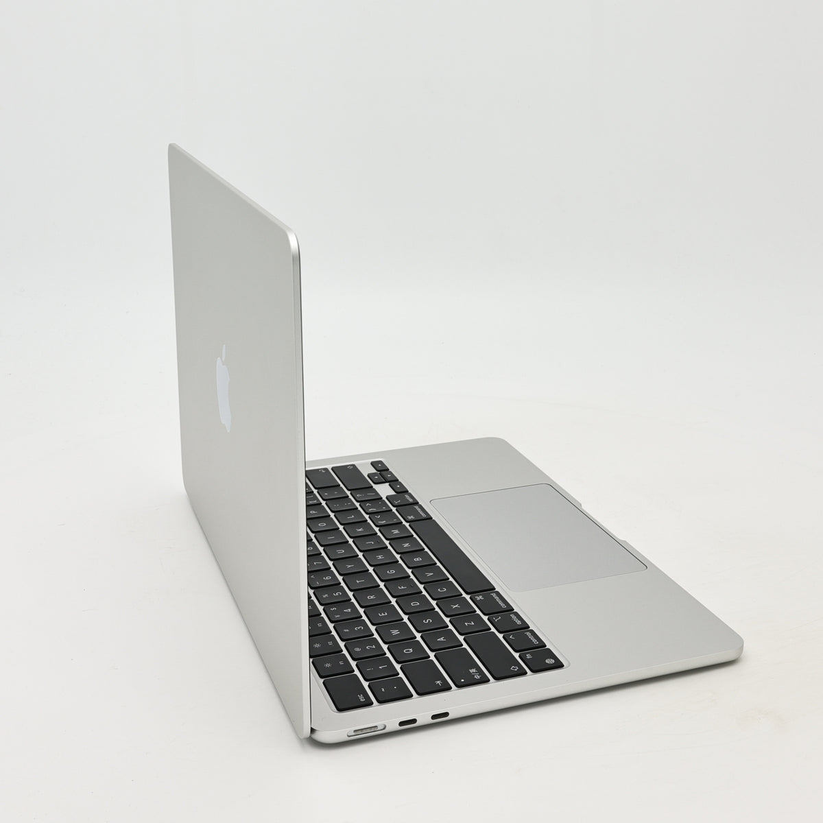 95新 Apple MacBook Air 22年 13寸 M2（8+8核） 8G RAM 256G SSD 銀色