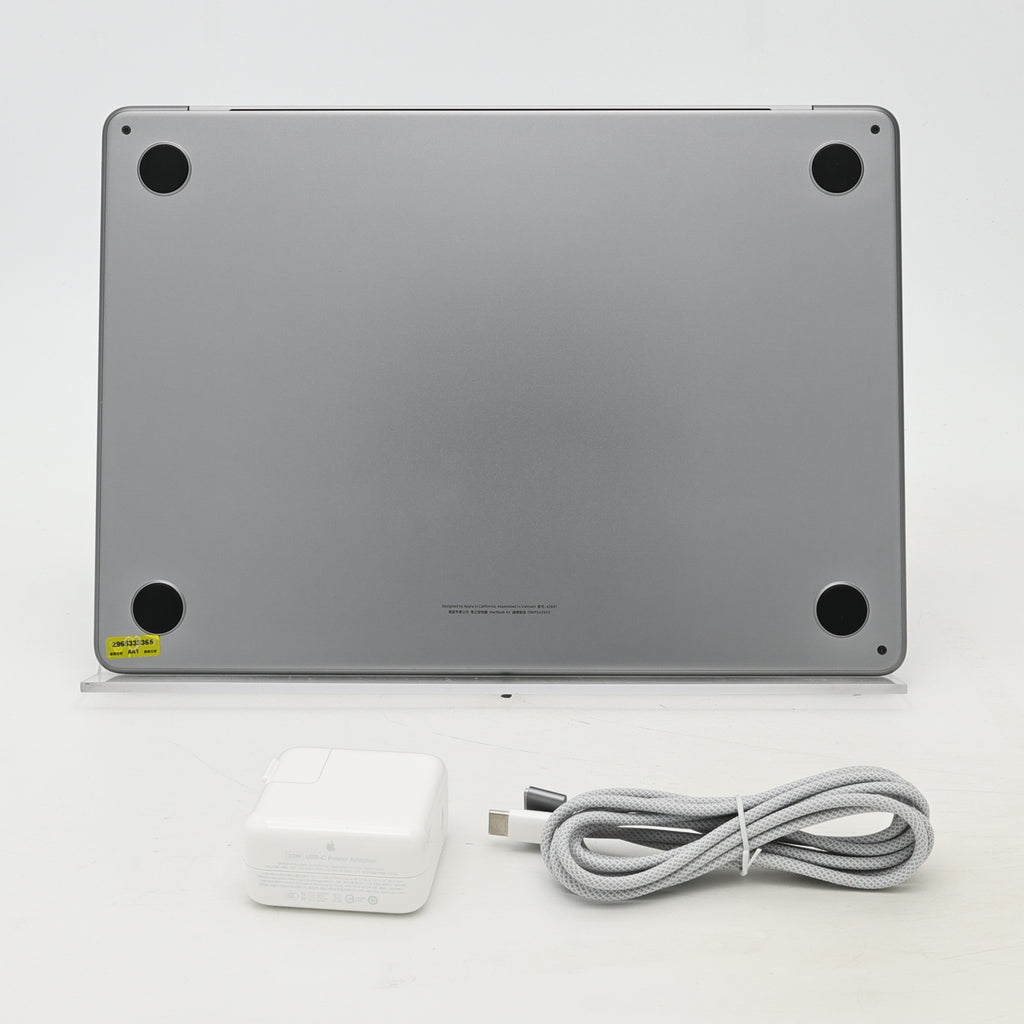99新 Apple MacBook Air 22年 13寸 M2（8+8核） 8G RAM 256G SSD 深空灰色