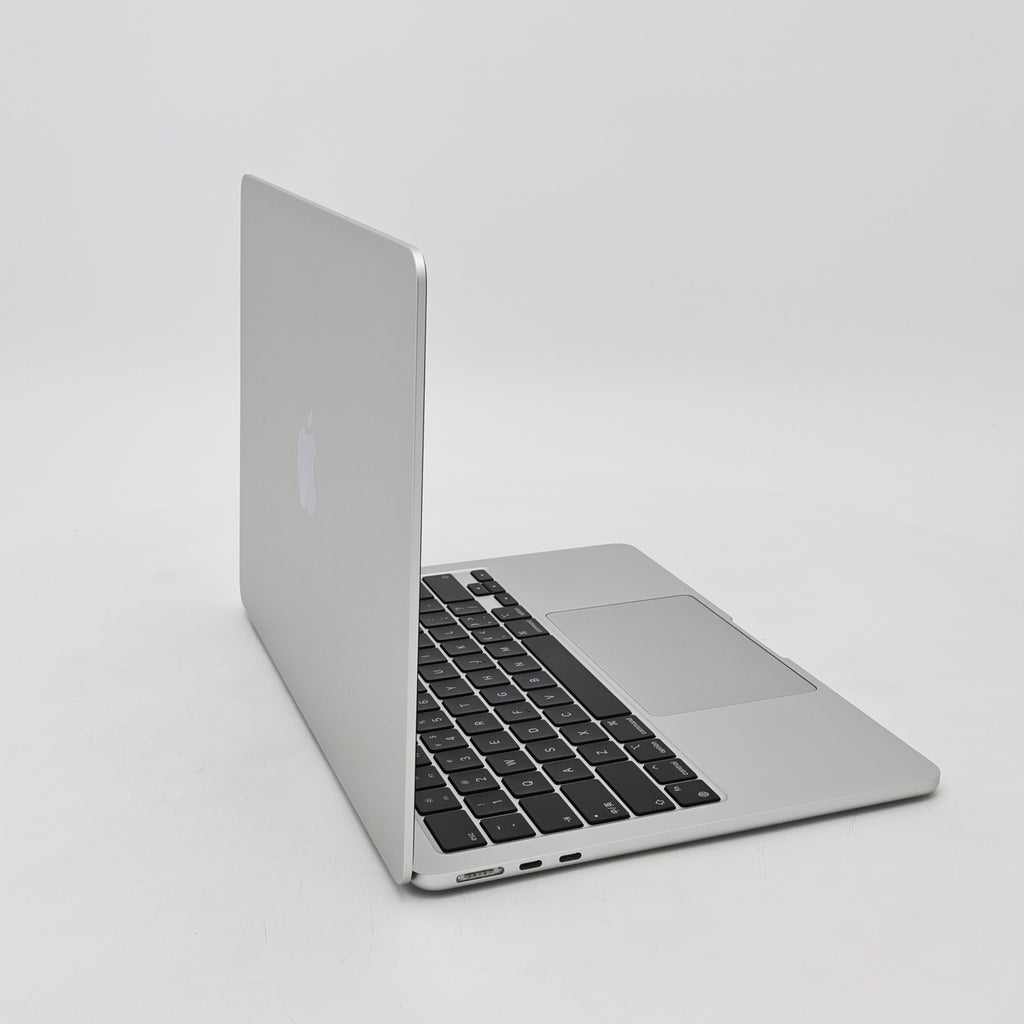 95新 Apple MacBook Air 22年 13寸 M2（8+8核） 8G RAM 256G SSD 銀色