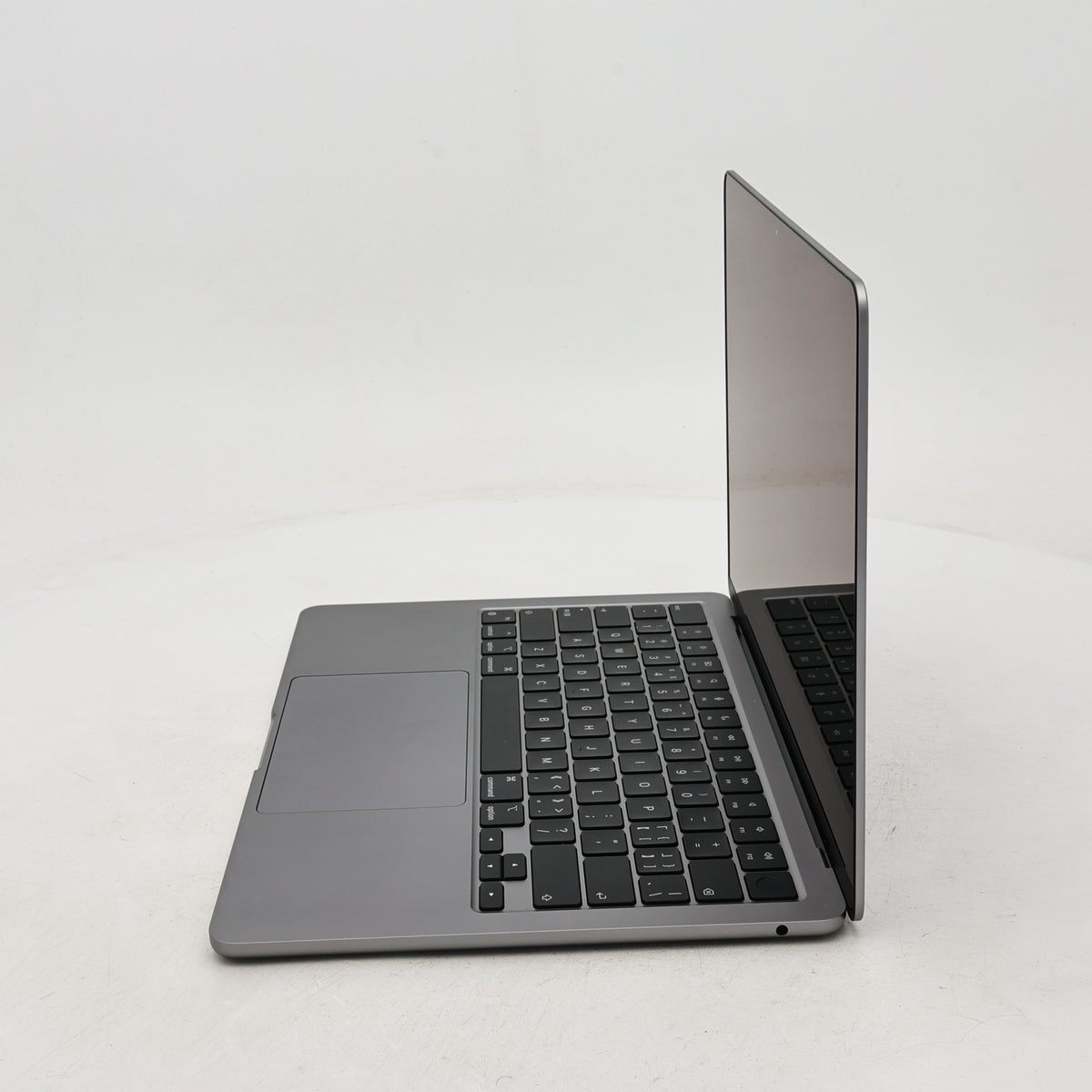 95新 Apple MacBook Air 22年 13寸 M2（8+8核） 8G RAM 256G SSD 深空灰色