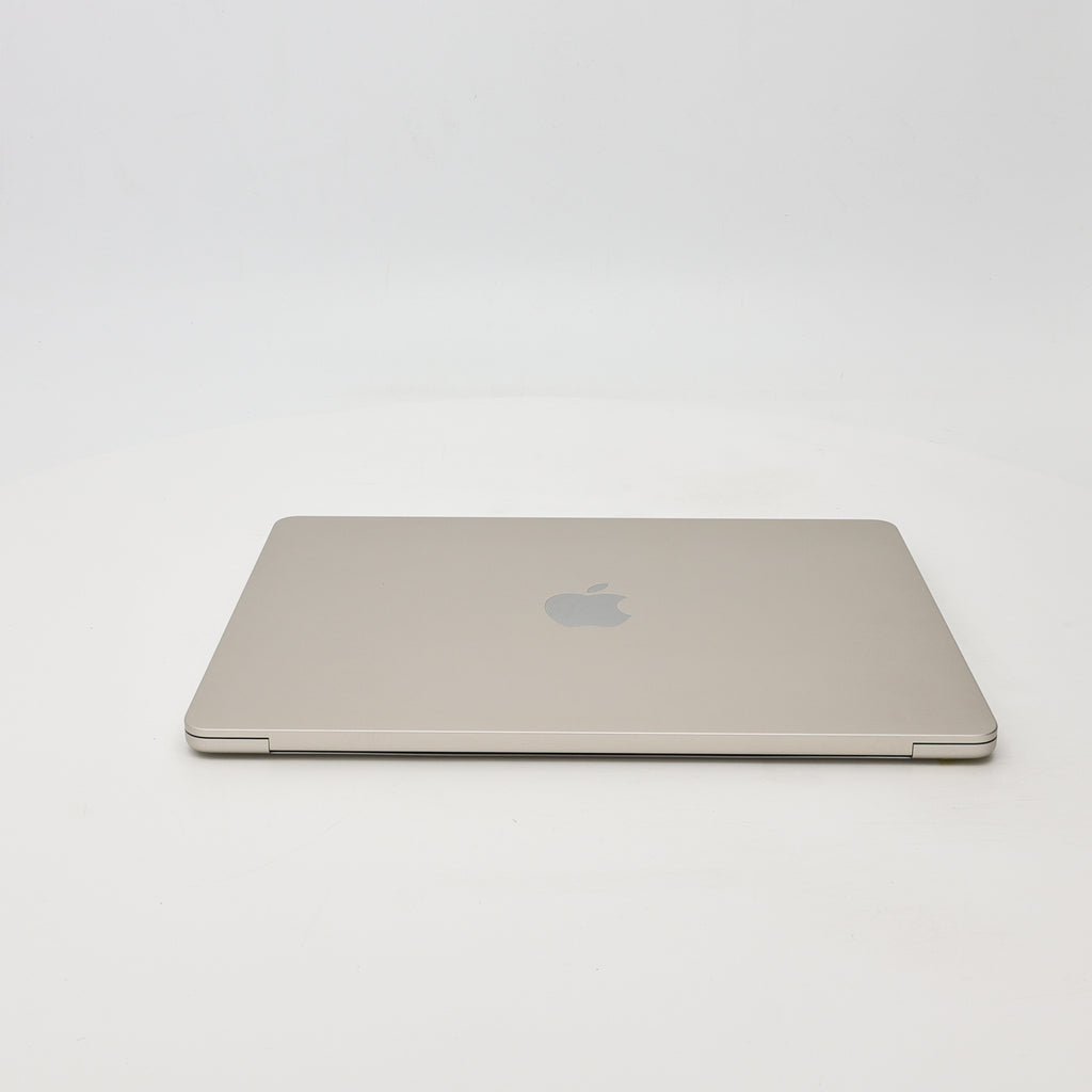 95新 Apple MacBook Air 22年 13寸 M2（8+8核） 8G RAM 256G SSD 星光色
