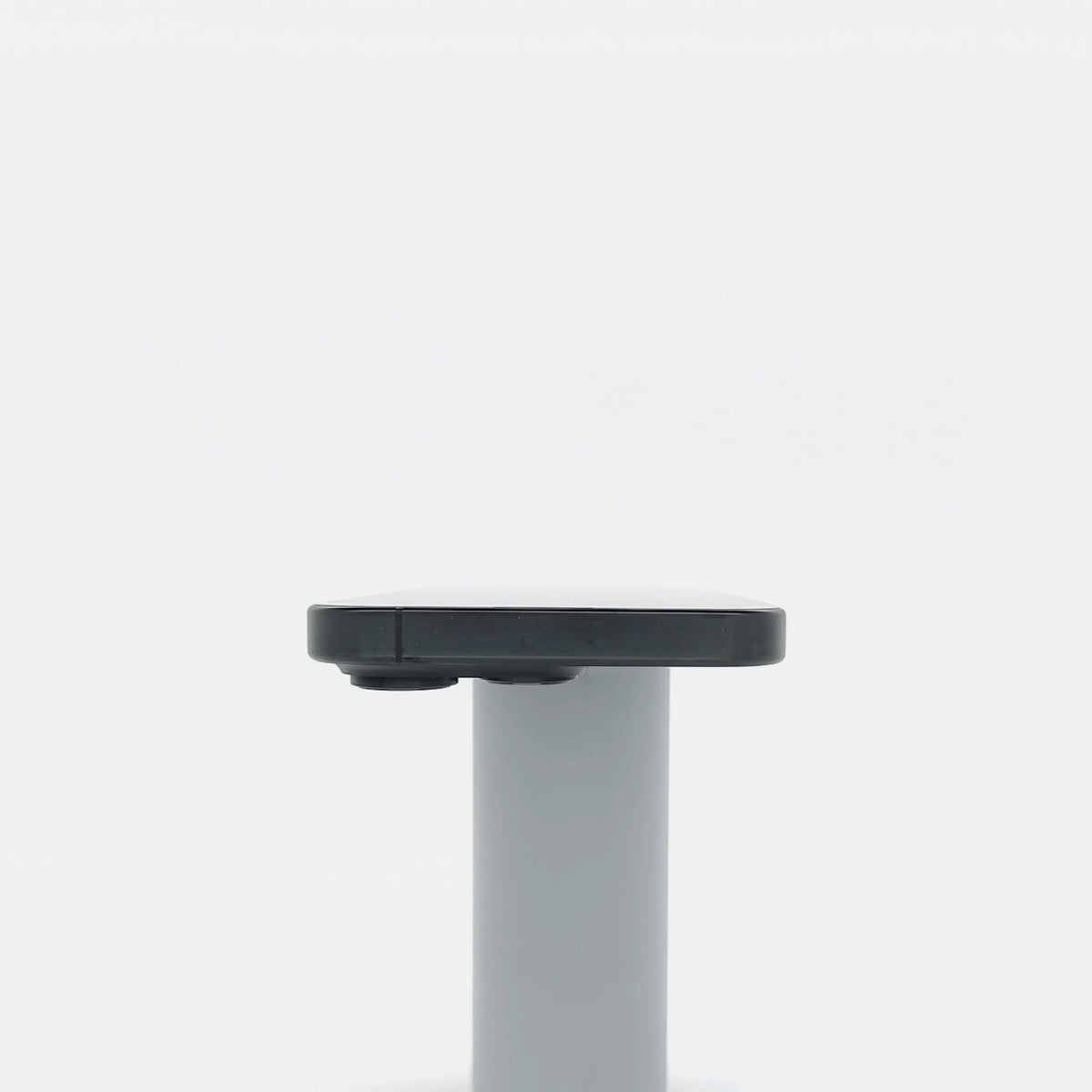 95新 Apple iPhone 16 Pro 128G 黑色鈦金屬 中國大陸官換機