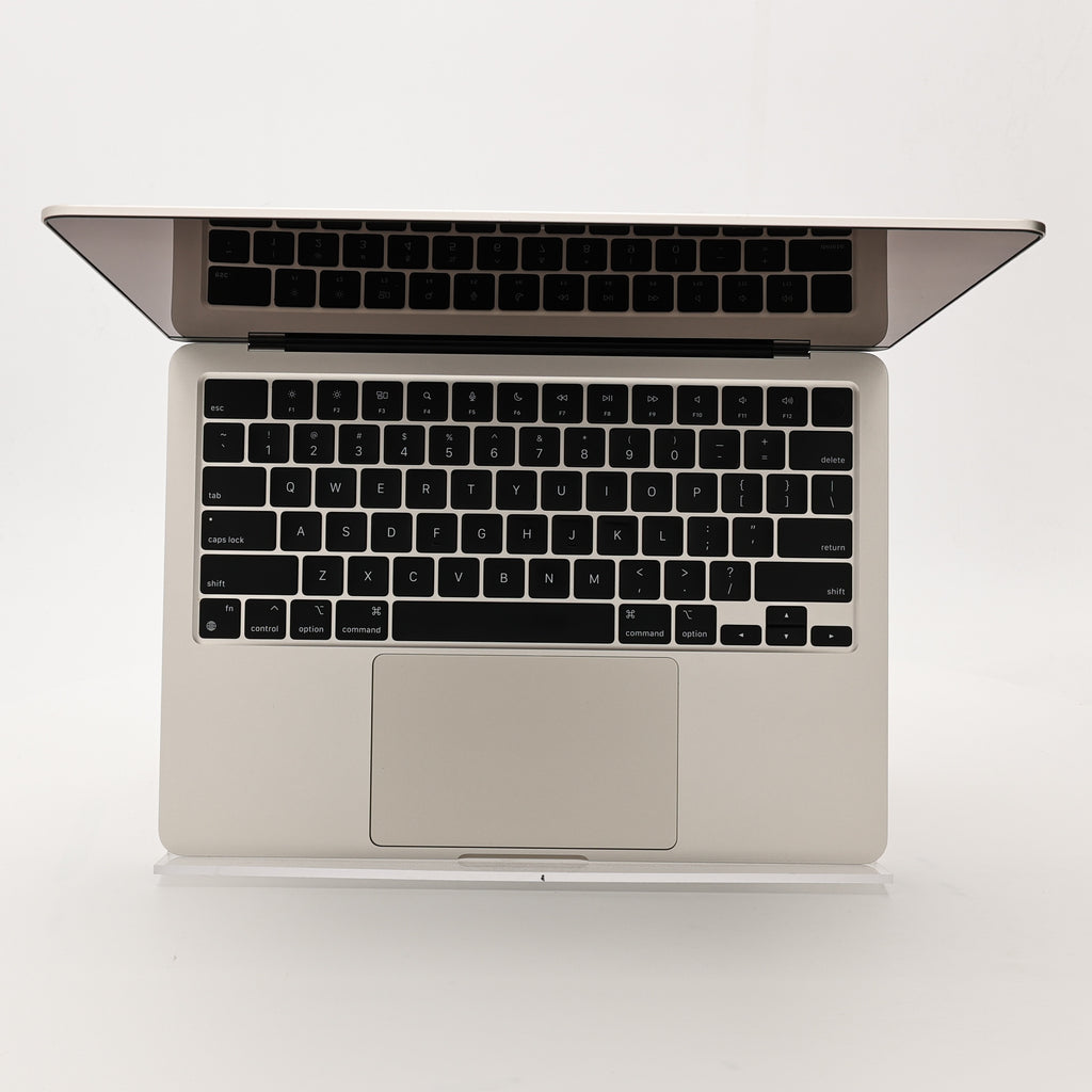 95新 Apple MacBook Air 24年 13寸 M3（8+8核） 8G RAM 256G SSD 星光色