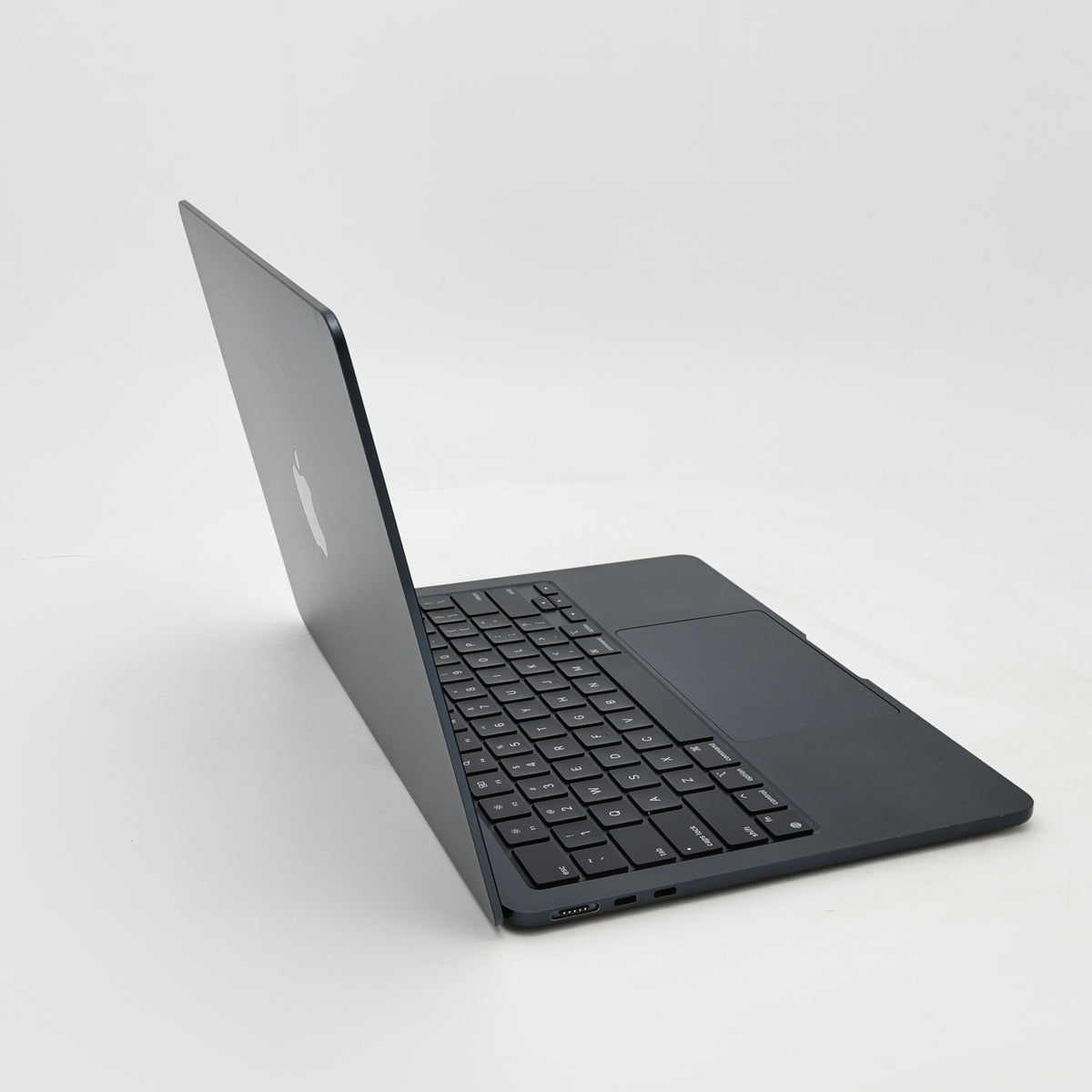 95新 Apple MacBook Air 22年 13寸 M2（8+10核） 8G RAM 512G SSD 午夜色