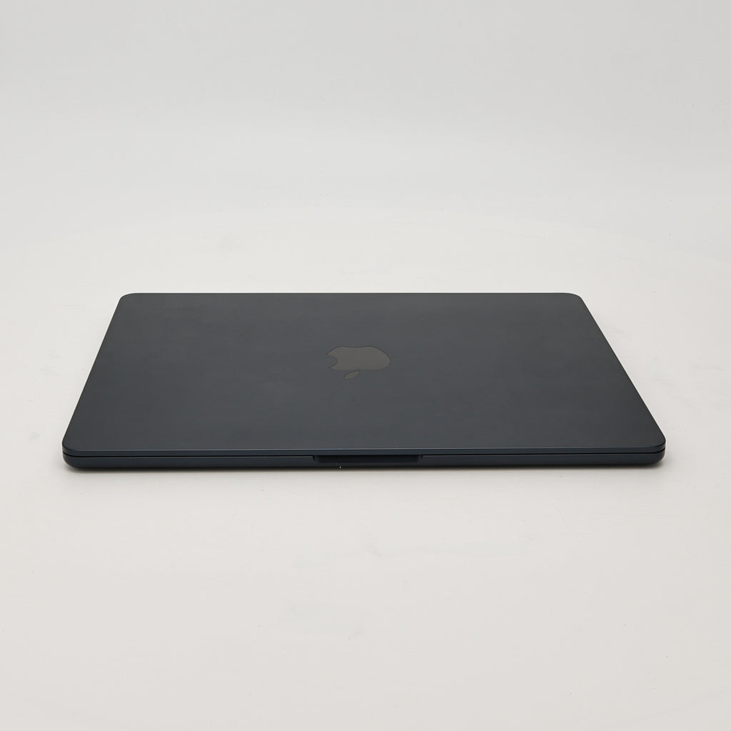 99新 Apple MacBook Air 22年 13寸 M2（8+8核） 8G RAM 256G SSD 午夜色