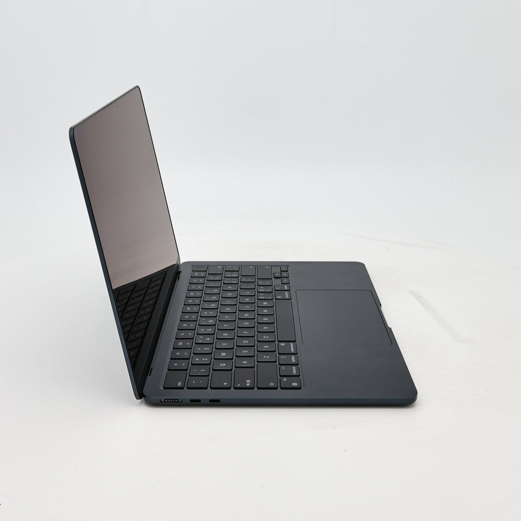 95新 Apple MacBook Air 22年 13寸 M2（8+10核） 16G RAM 256G SSD 午夜色