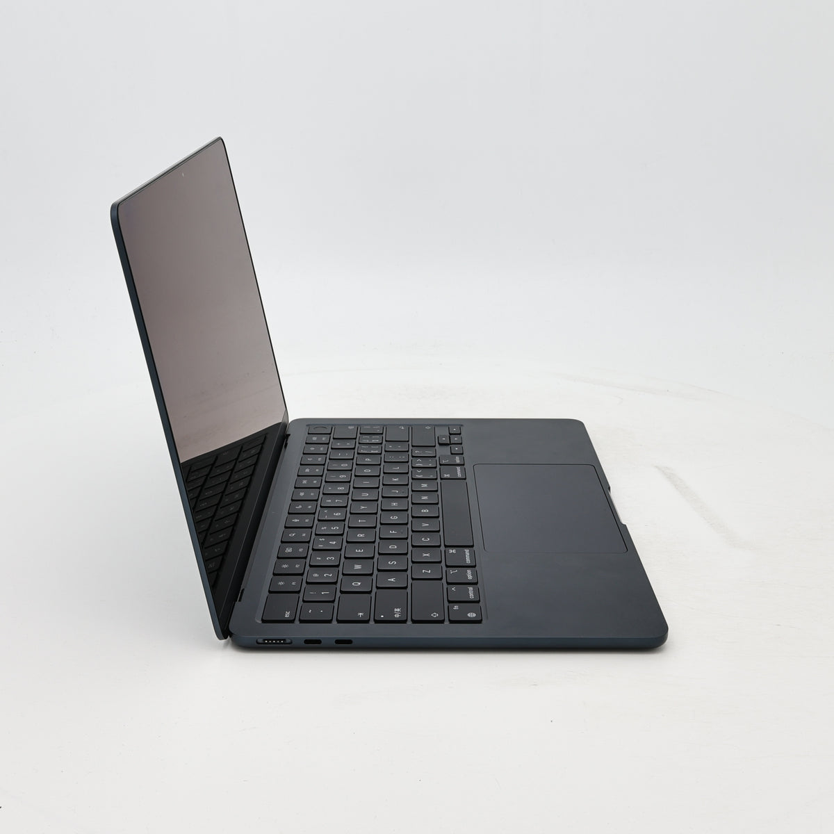 95新 Apple MacBook Air 22年 13寸 M2（8+10核） 16G RAM 256G SSD 午夜色
