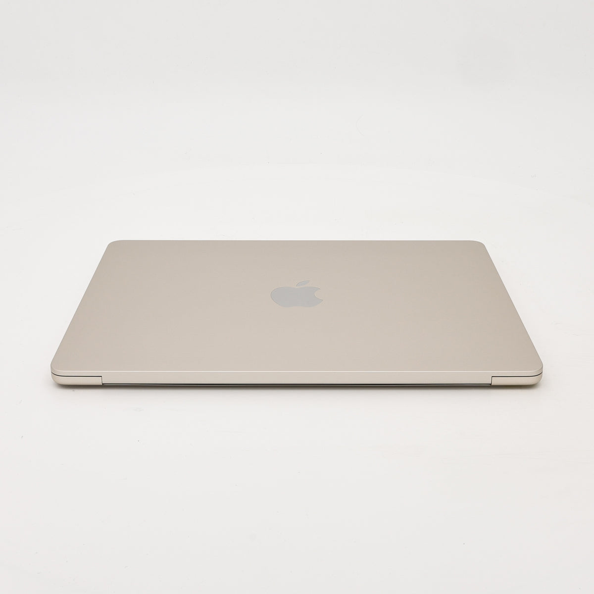 95新 Apple MacBook Air 22年 13寸 M2（8+10核） 8G RAM 512G SSD 星光色
