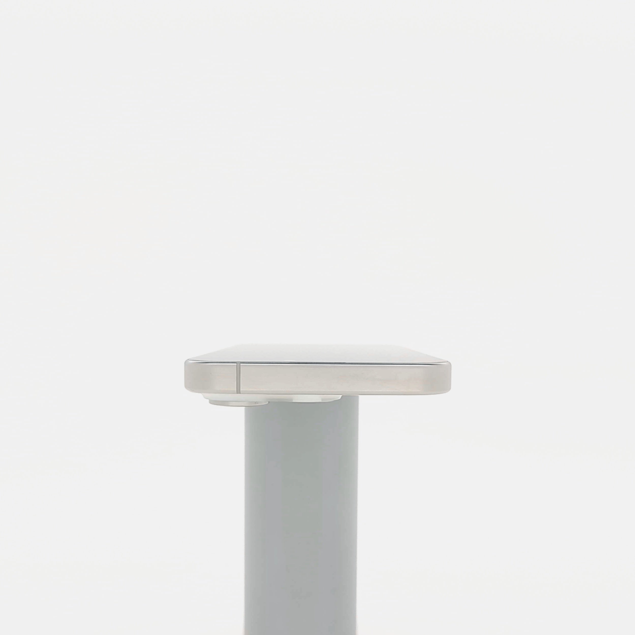 95新 Apple iPhone 15 Pro 128G 白色鈦金屬 中國大陸版