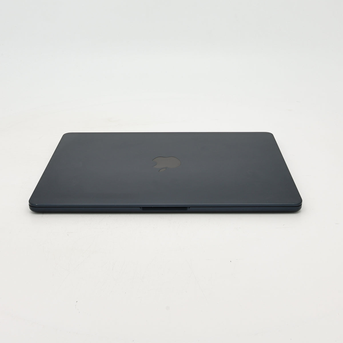 95新 Apple MacBook Air 22年 13寸 M2（8+8核） 8G RAM 256G SSD 午夜色
