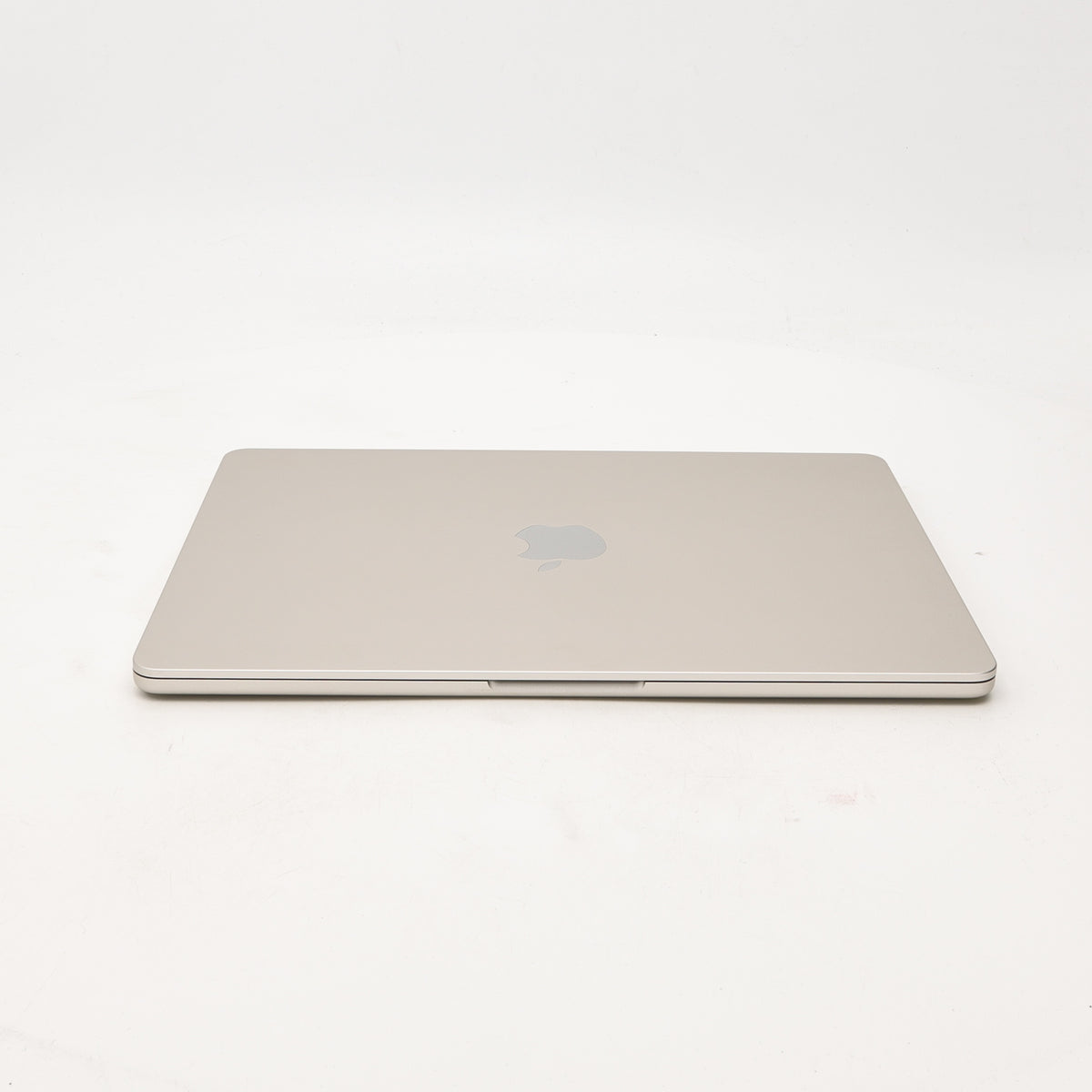 99新 Apple MacBook Air 22年 13寸 M2（8+8核） 8G RAM 256G SSD 星光色