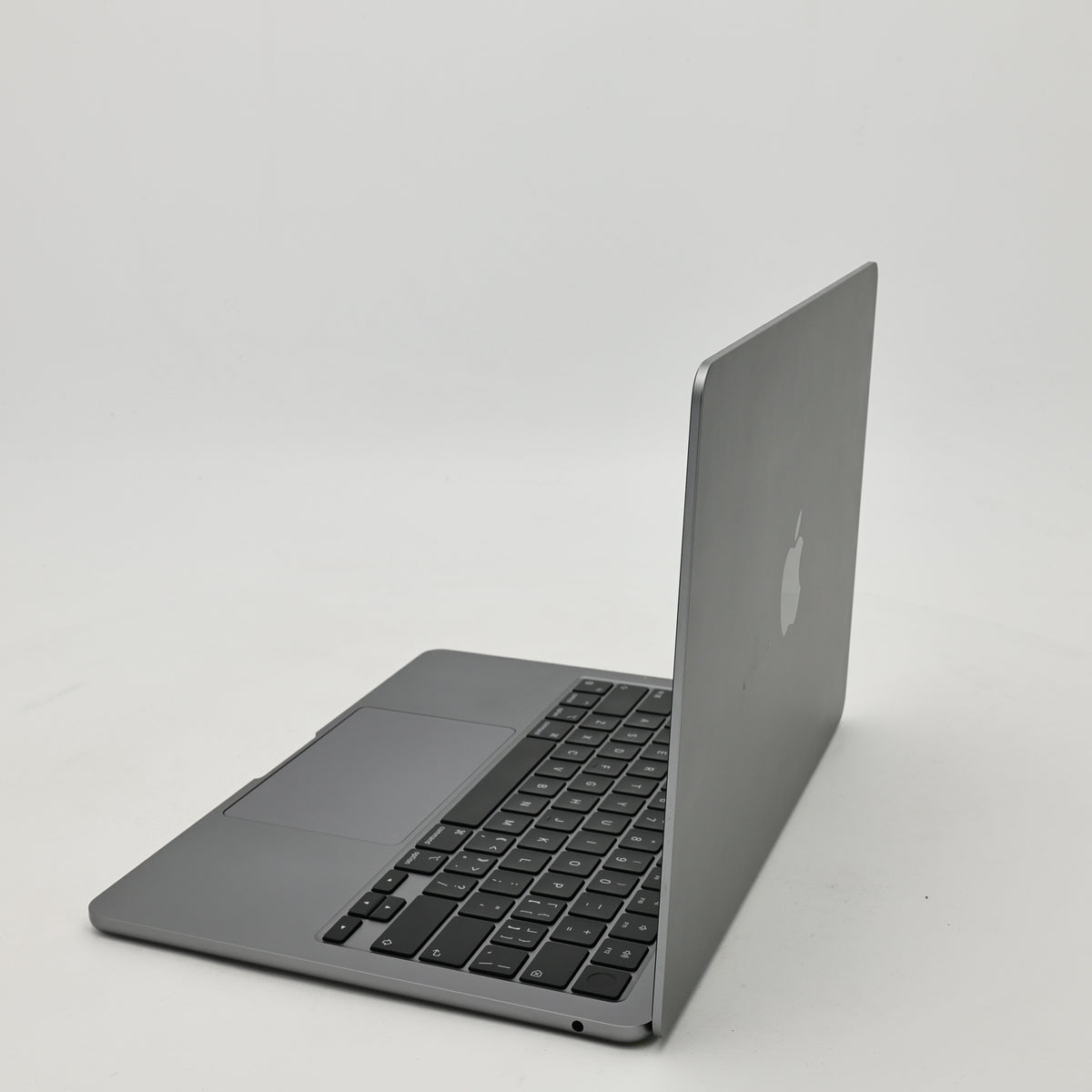95新 Apple MacBook Air 22年 13寸 M2（8+10核） 16G RAM 256G SSD 深空灰色