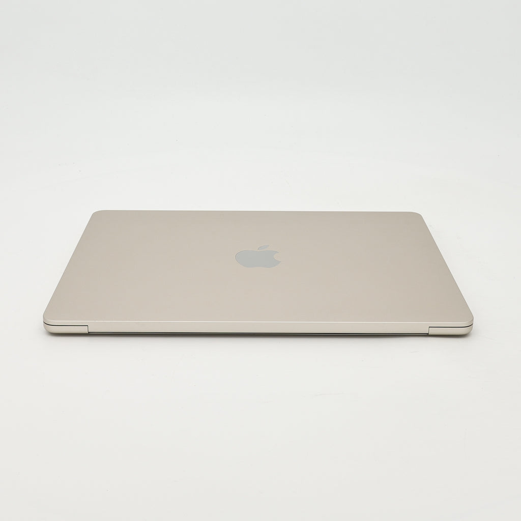 95新 Apple MacBook Air 22年 13寸 M2（8+8核） 8G RAM 256G SSD 星光色