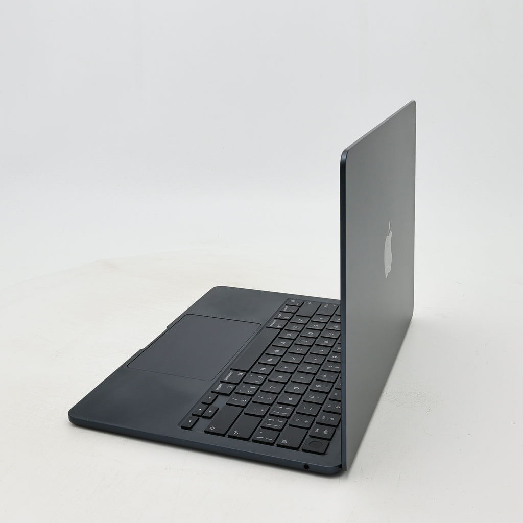 95新 Apple MacBook Air 24年 13寸 M3（8+8核） 8G RAM 256G SSD 午夜色
