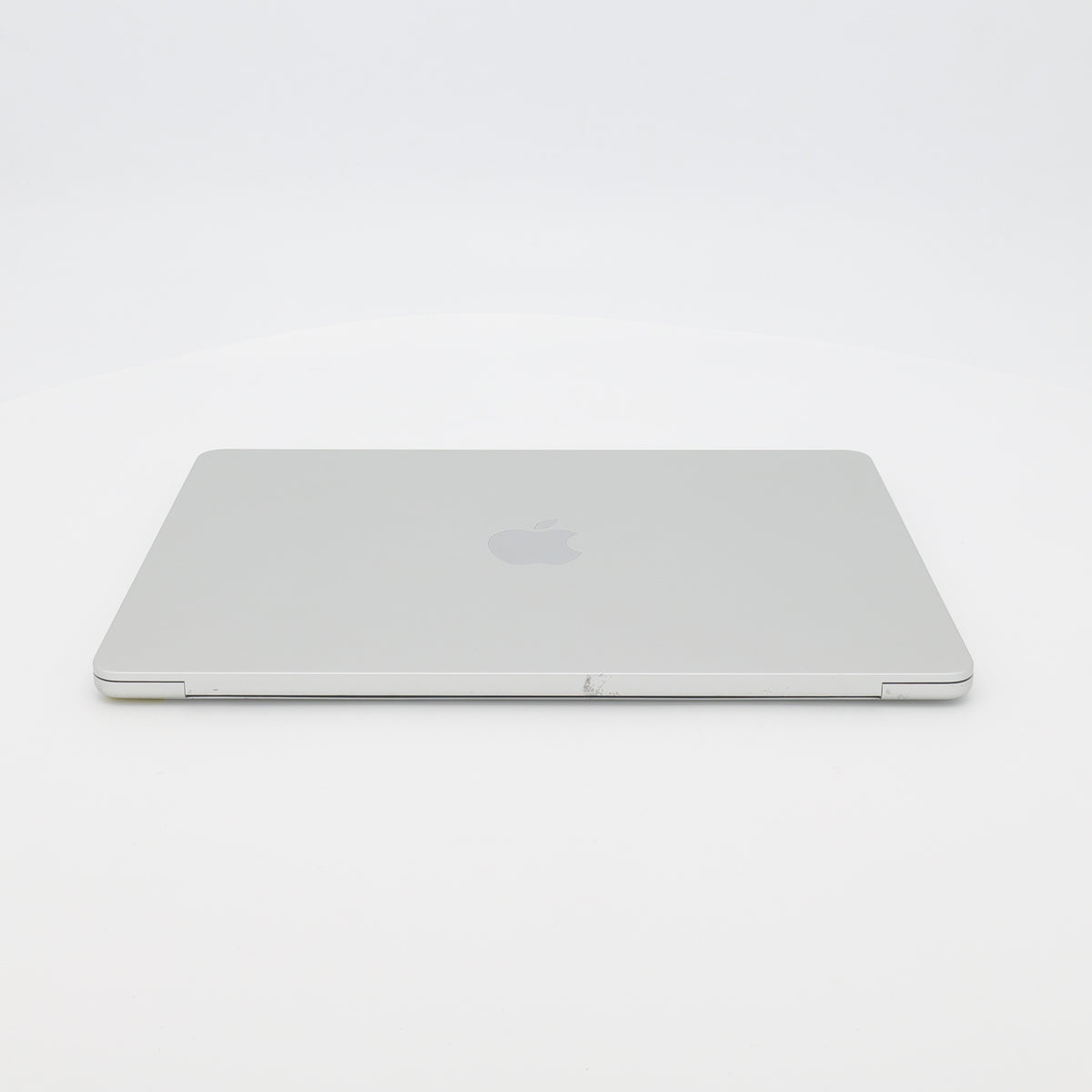 95新 Apple MacBook Air 22年 13寸 M2（8+8核） 8G RAM 256G SSD 銀色