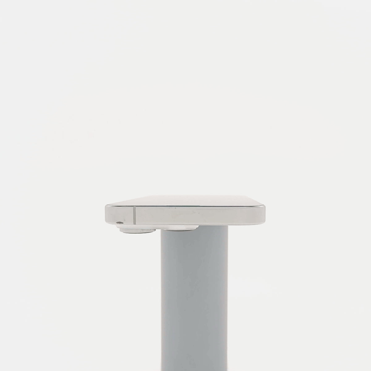 95新 Apple iPhone 16 Pro 128G 白色鈦金屬 中國大陸版