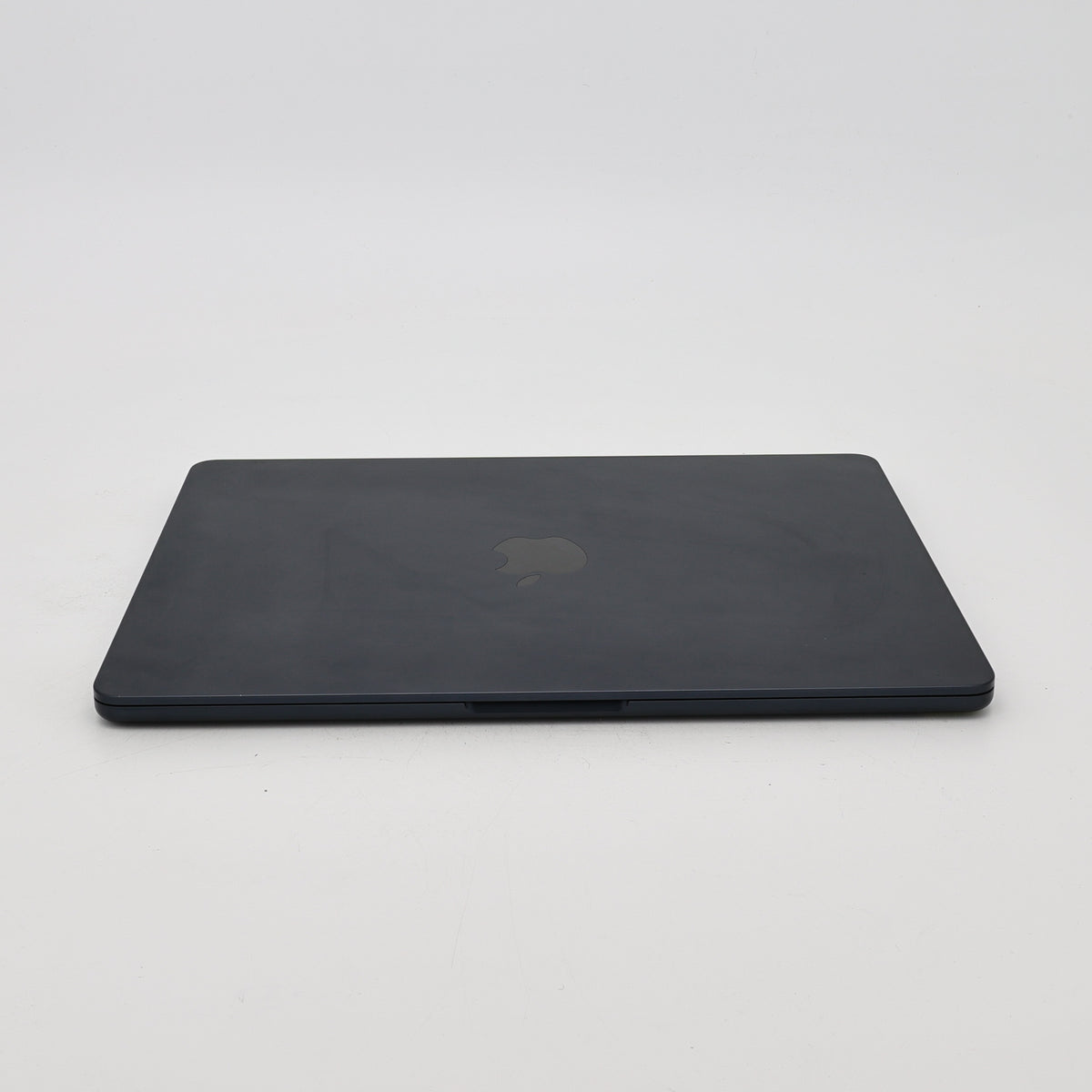 95新 Apple MacBook Air 22年 13寸 M2（8+10核） 8G RAM 256G SSD 午夜色