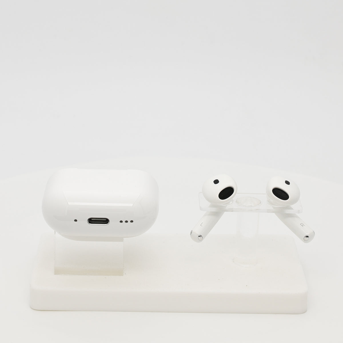 99新 Apple AirPods 4 (支持主動降噪) 白色