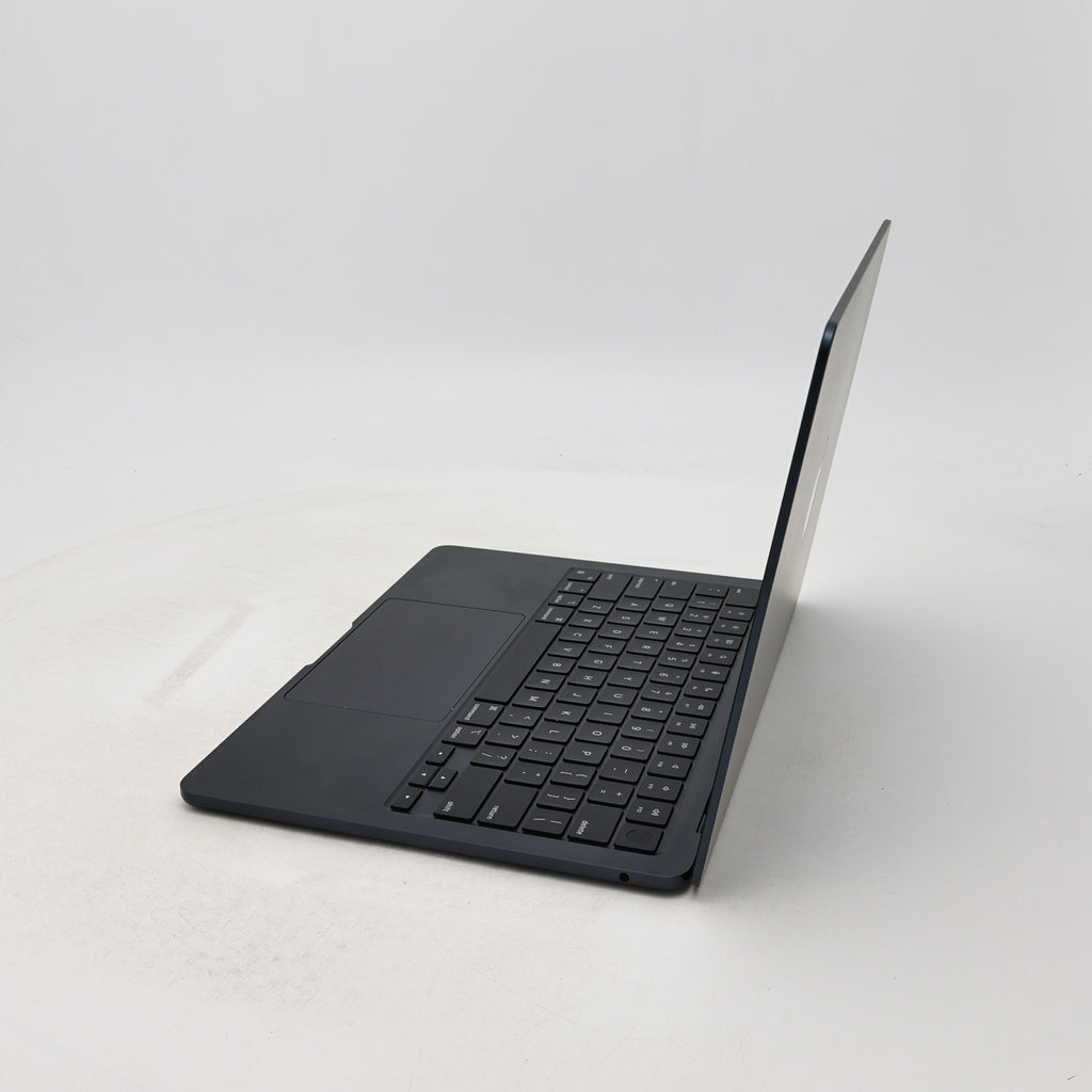 95新 Apple MacBook Air 22年 13寸 M2（8+8核） 8G RAM 256G SSD 午夜色