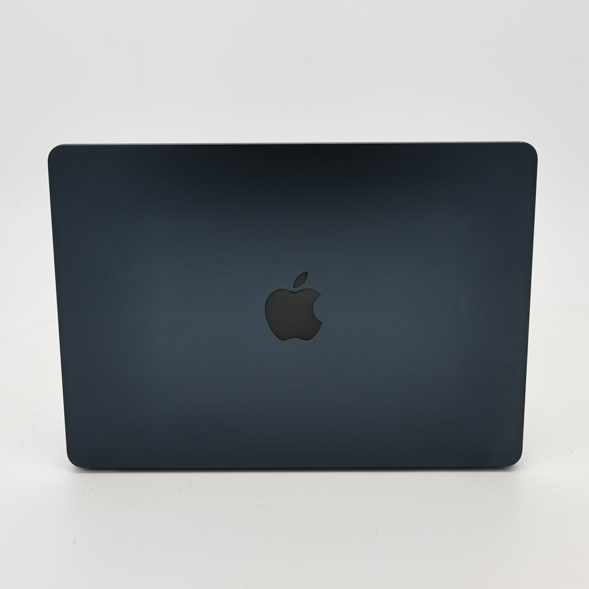 95新 Apple MacBook Air 22年 13寸 M2（8+8核） 8G RAM 256G SSD 午夜色