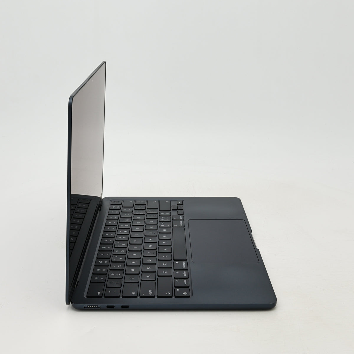 95新 Apple MacBook Air 22年 13寸 M2（8+8核） 16G RAM 256G SSD 午夜色