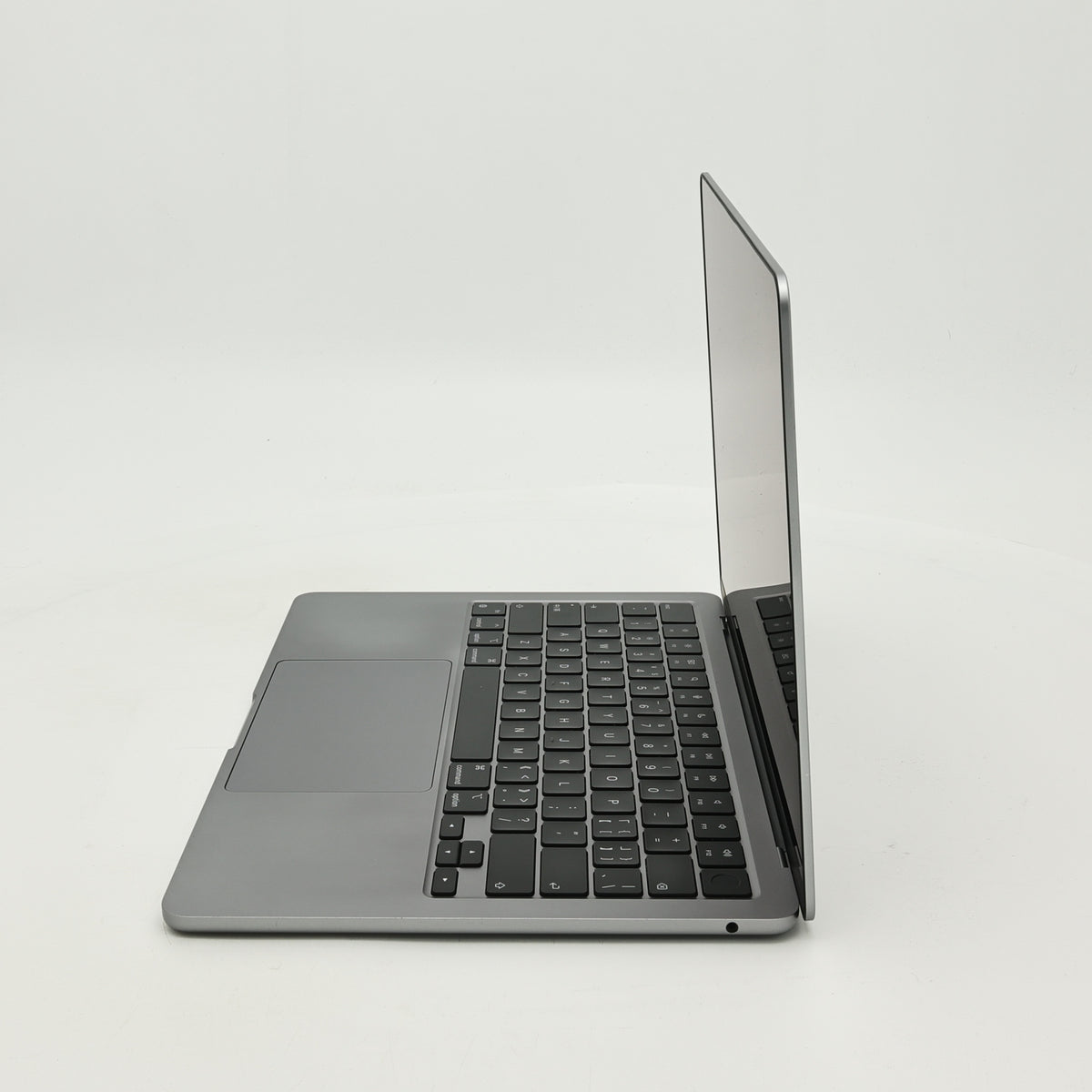 95新 Apple MacBook Air 22年 13寸 M2（8+8核） 8G RAM 256G SSD 深空灰色