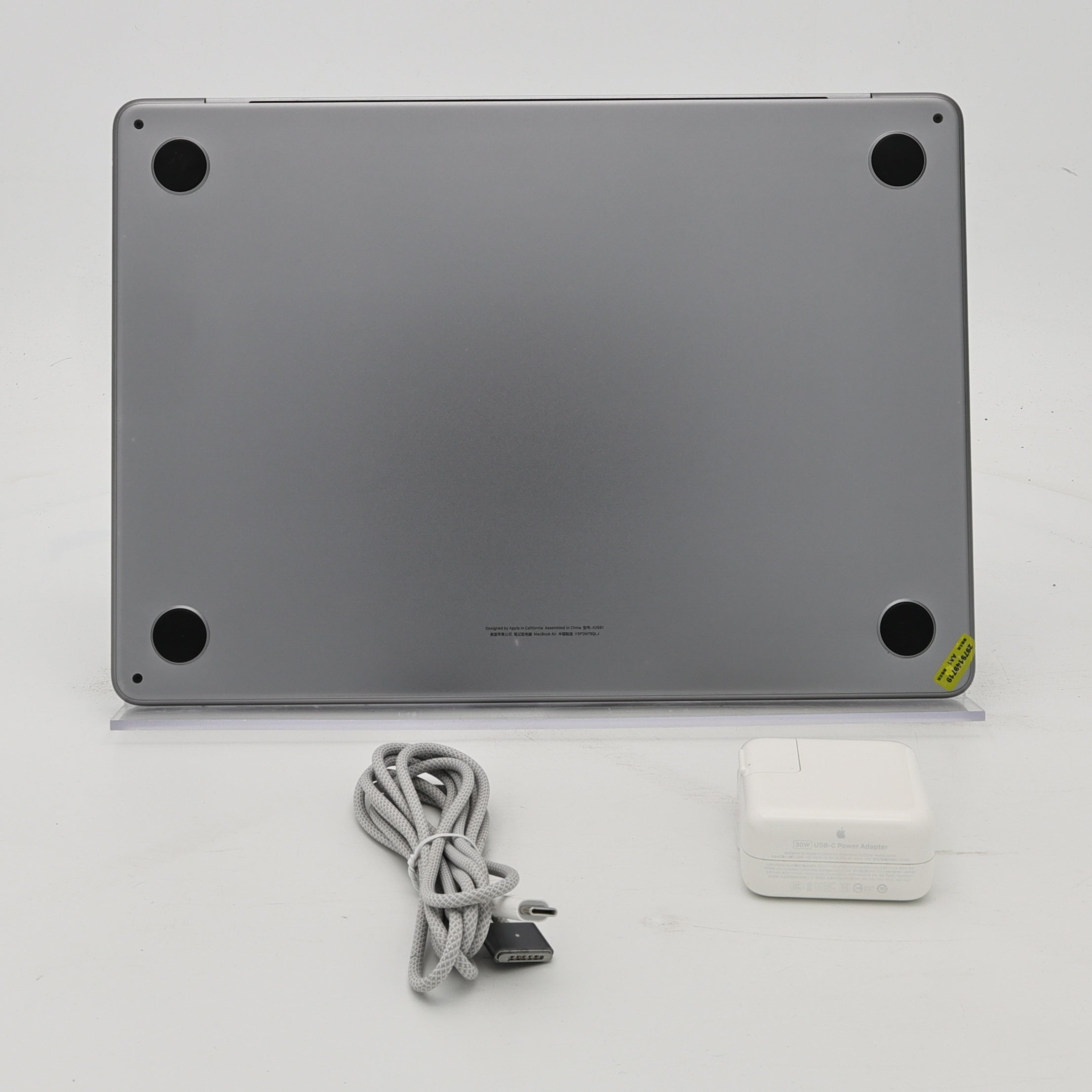 99新 Apple MacBook Air 22年 13寸 M2（8+8核） 8G RAM 256G SSD 深空灰色