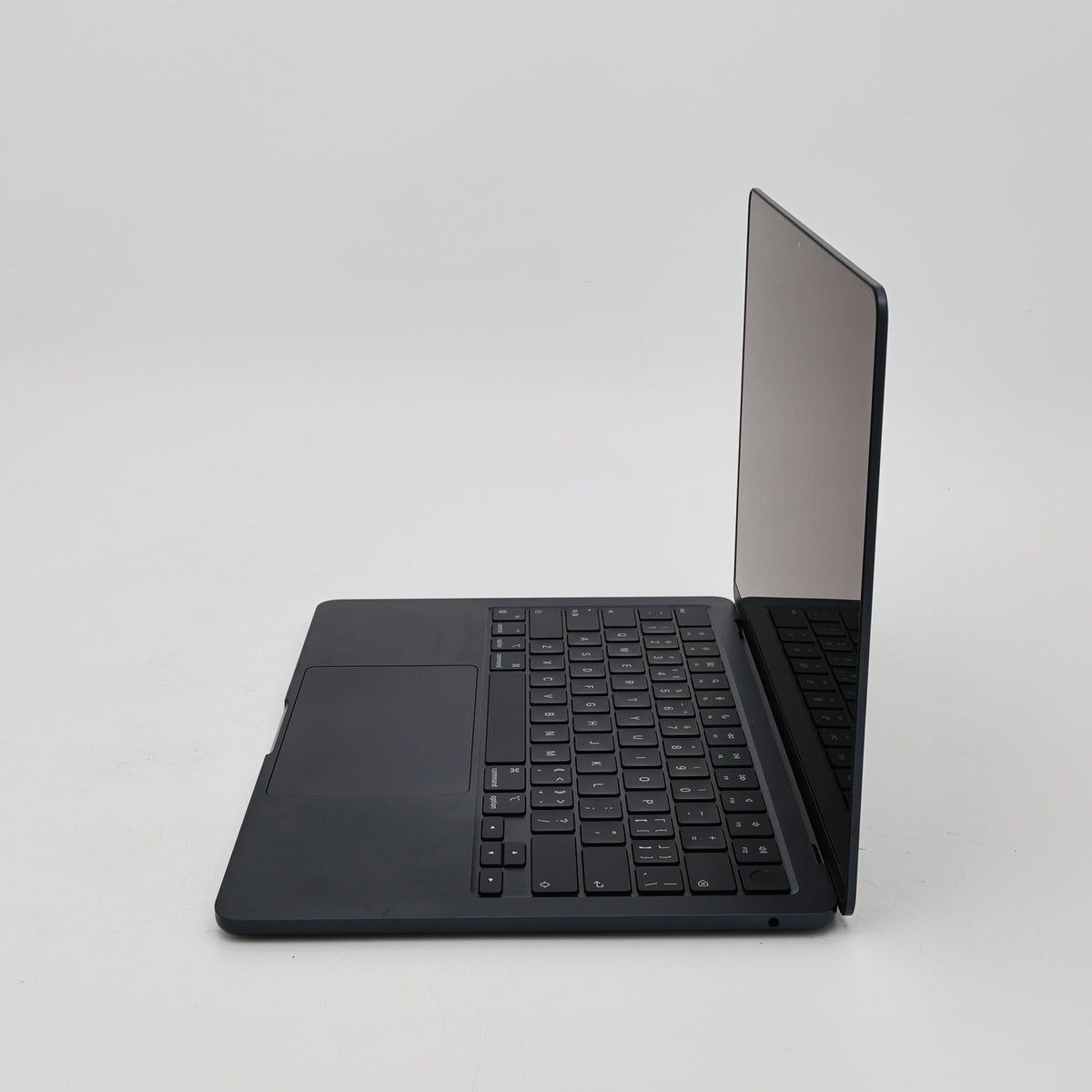 95新 Apple MacBook Air 22年 13寸 M2（8+10核） 8G RAM 256G SSD 午夜色