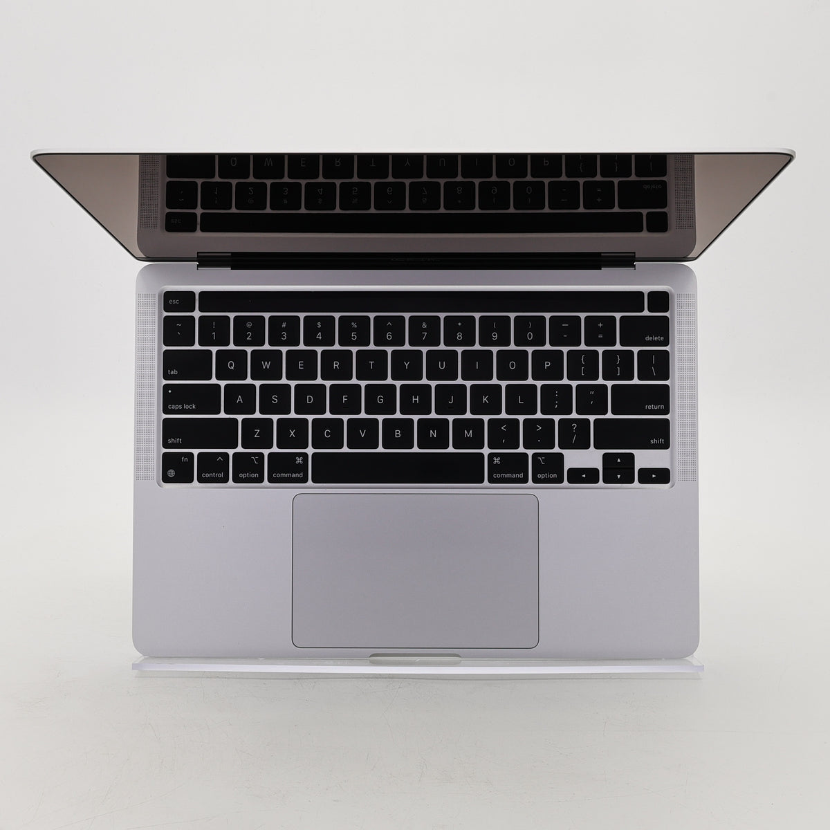 95新 Apple MacBook Pro 22年 13寸 M2（8+10核） 8G RAM 512G SSD 銀色