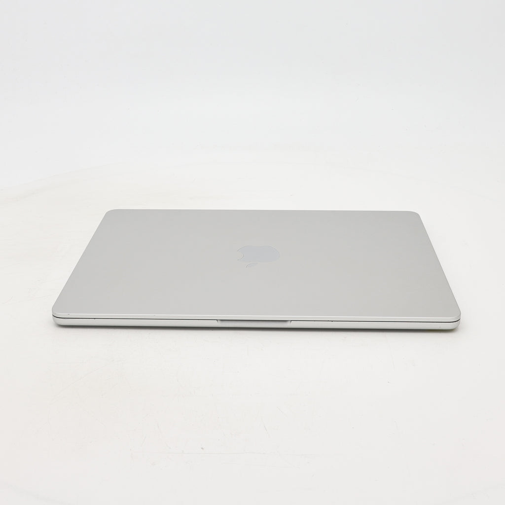 95新 Apple MacBook Air 22年 13寸 M2（8+8核） 8G RAM 512G SSD 銀色