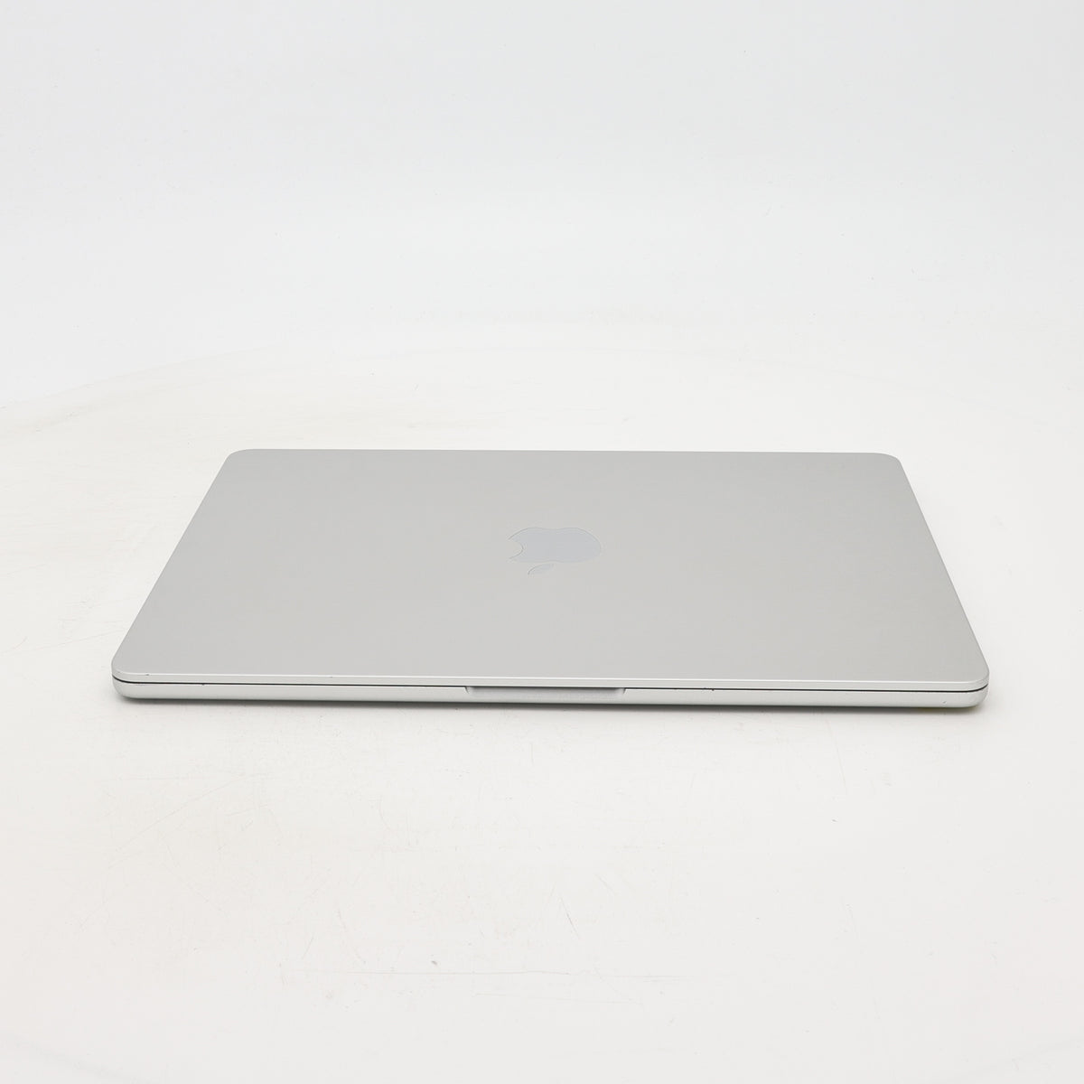 95新 Apple MacBook Air 22年 13寸 M2（8+8核） 8G RAM 512G SSD 銀色