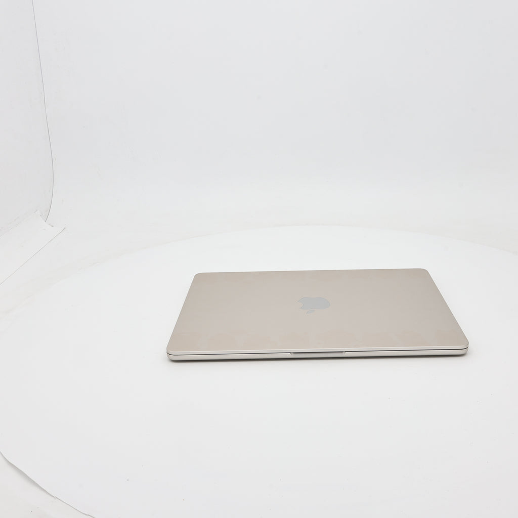 95新 Apple MacBook Air 22年 13寸 M2（8+8核） 8G RAM 256G SSD 星光色