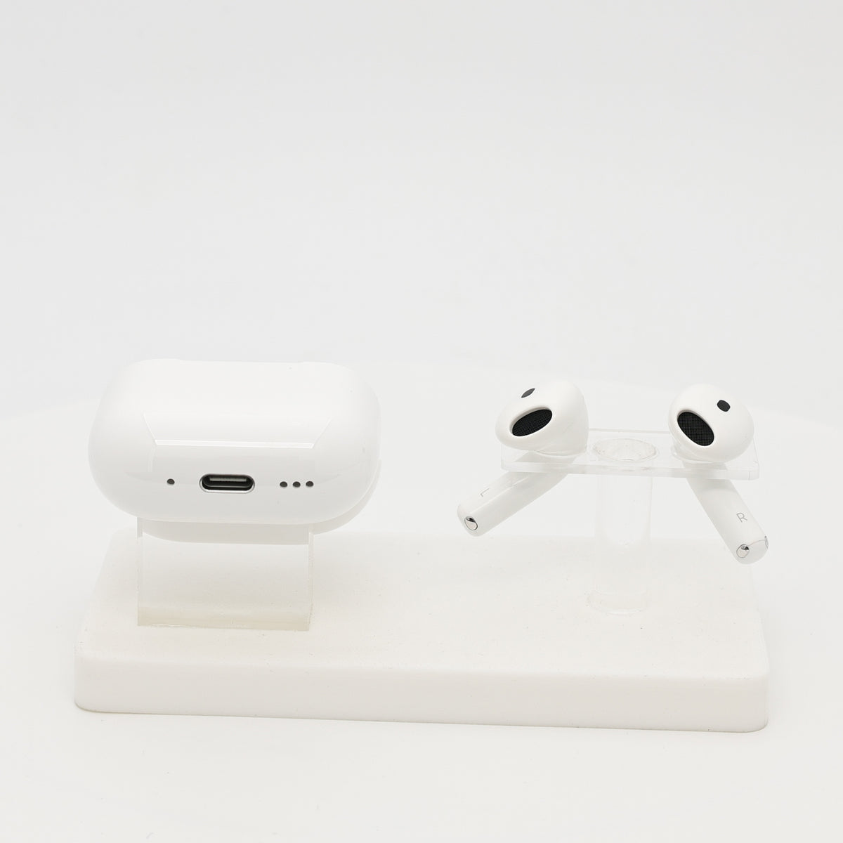 99新 Apple AirPods 4 (支持主動降噪) 白色