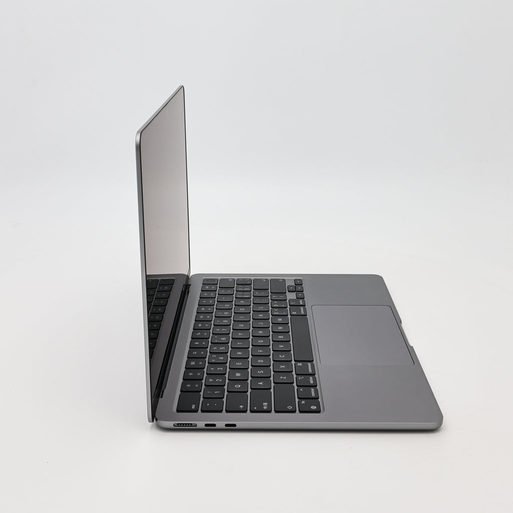 95新 Apple MacBook Air 22年 13寸 M2（8+8核） 8G RAM 256G SSD 深空灰色