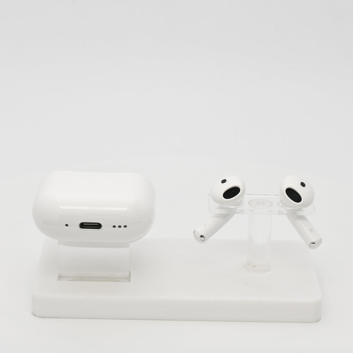 99新 Apple AirPods 4 (支持主動降噪) 白色