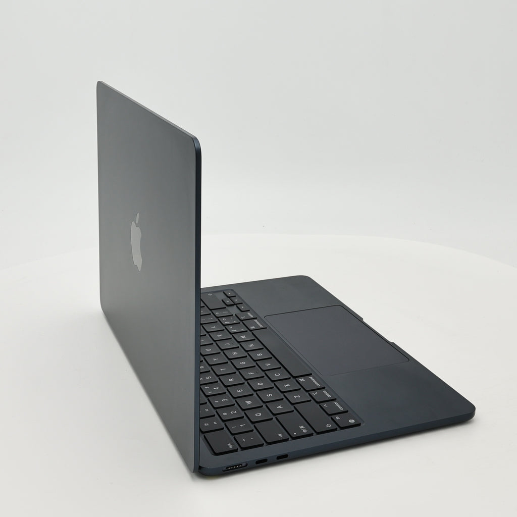 99新 Apple MacBook Air 24年 13寸 M3（8+8核） 8G RAM 256G SSD 午夜色