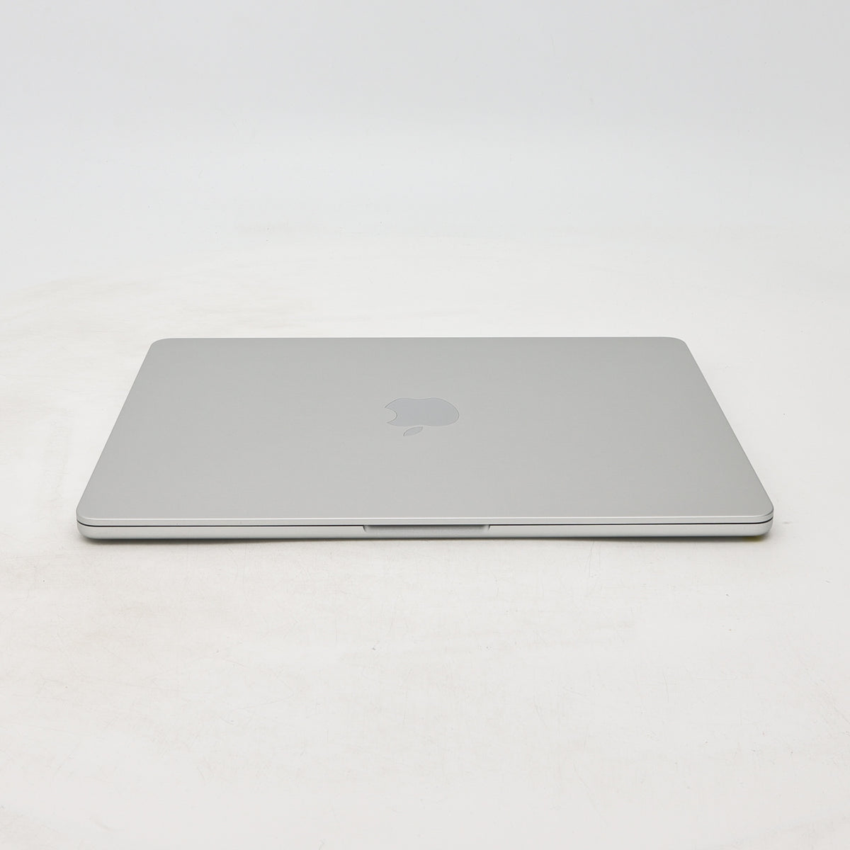95新 Apple MacBook Air 22年 13寸 M2（8+10核） 8G RAM 512G SSD 銀色