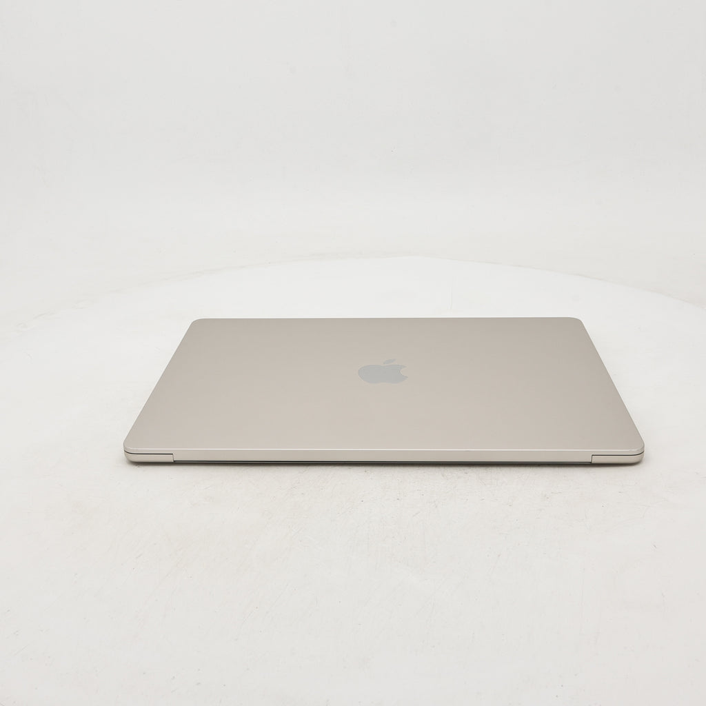 95新 Apple MacBook Air 24年 15寸 M3（8+10核） 8G RAM 256G SSD 銀色